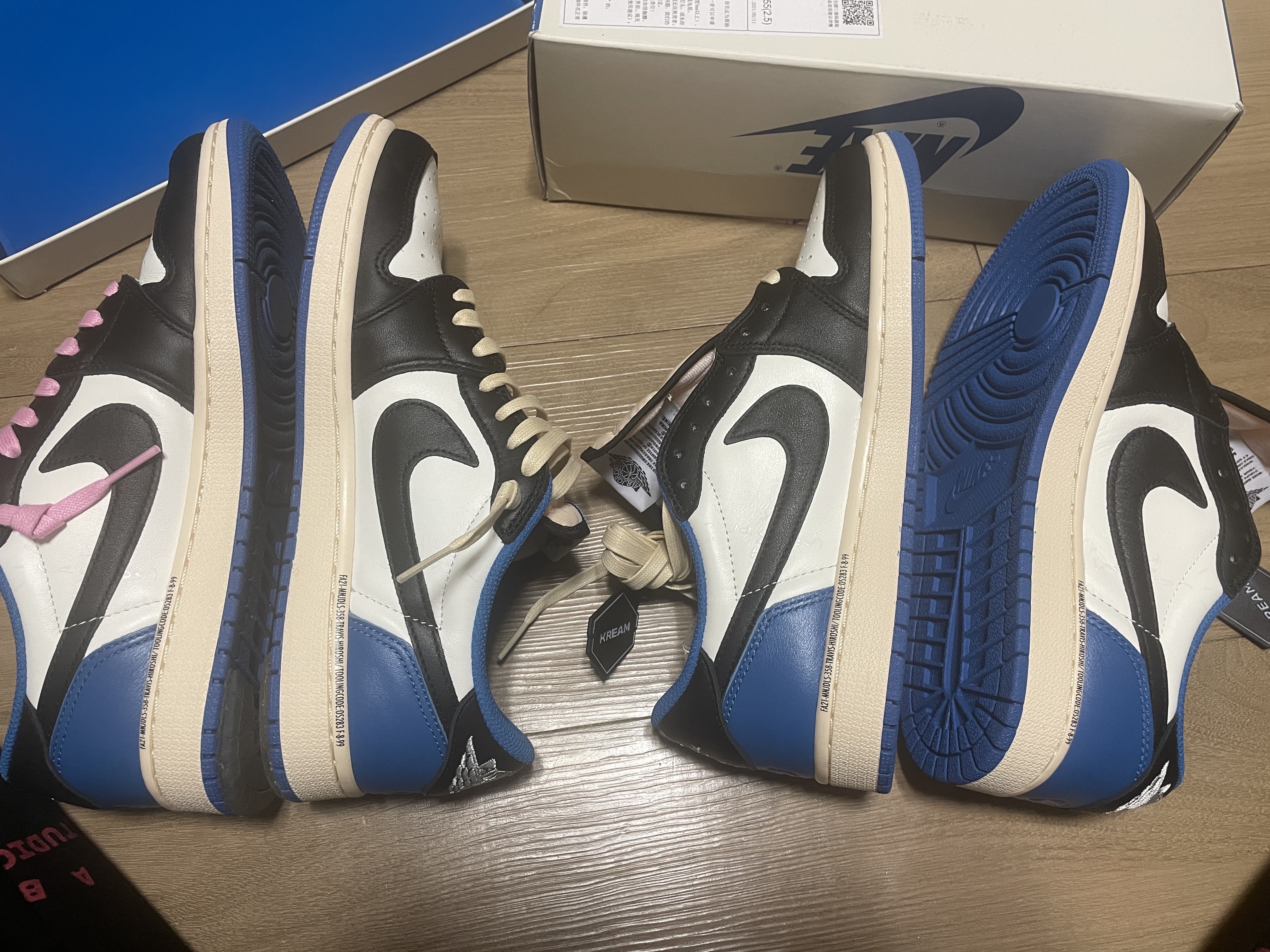 Jordan 1 x Travis Scott x Fragment Retro Low OG SP Military Blue 착용 스타일 - 3