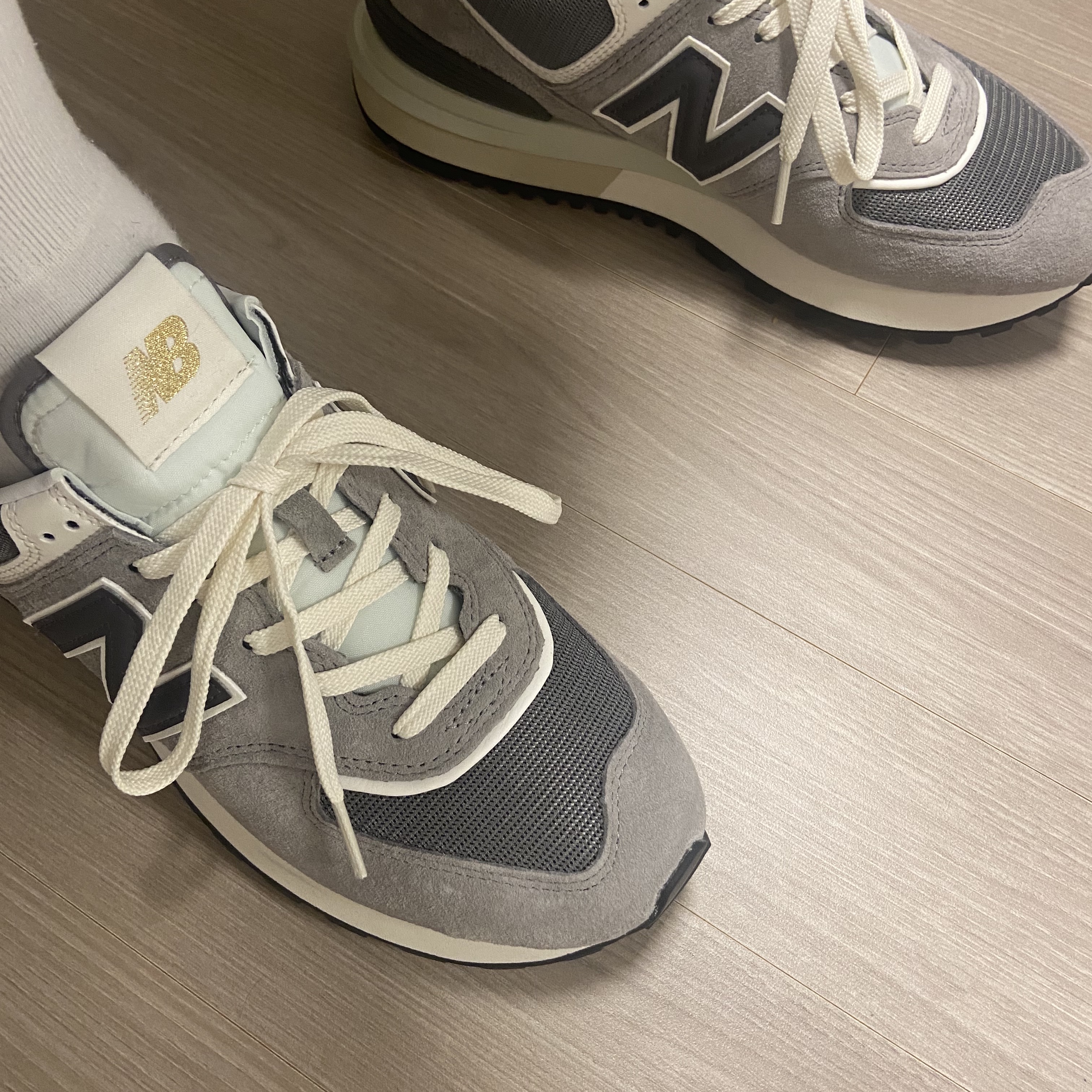 New Balance 574 Legacy Grey 착용 스타일