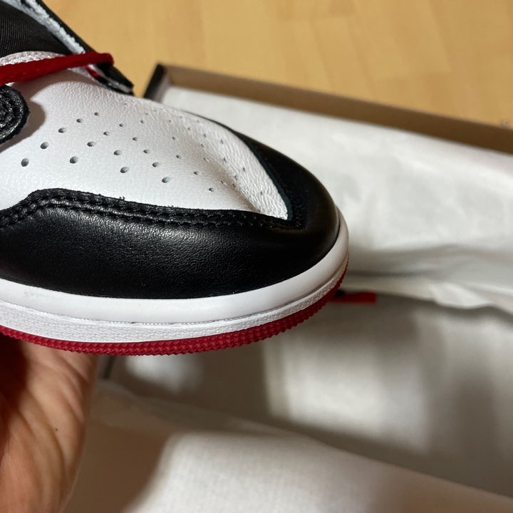 Jordan 1 Retro Low OG Black Toe 착용 스타일 - 2