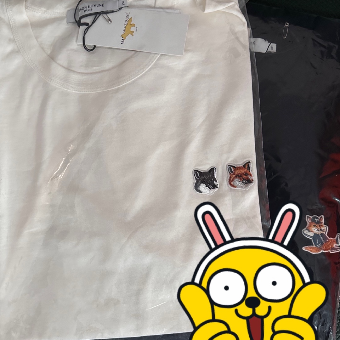 Maison Kitsune Dressed Fox Patch Classic T-Shirt Black, Maison Kitsune Double Fox Head Patch Classic T-Shirt Latte 착용 스타일