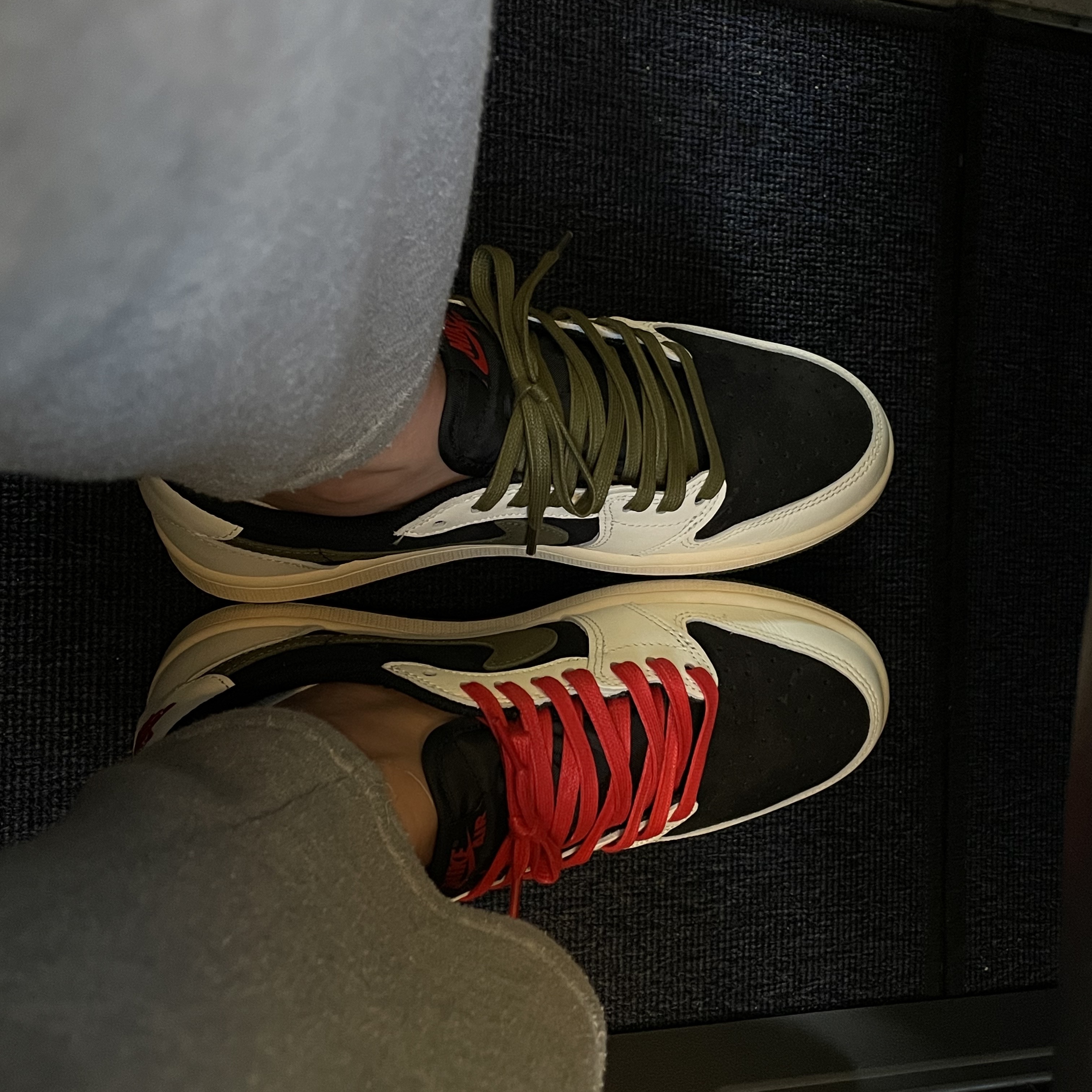 (W) Jordan 1 x Travis Scott Retro Low OG SP Medium Olive 착용 스타일 - 1