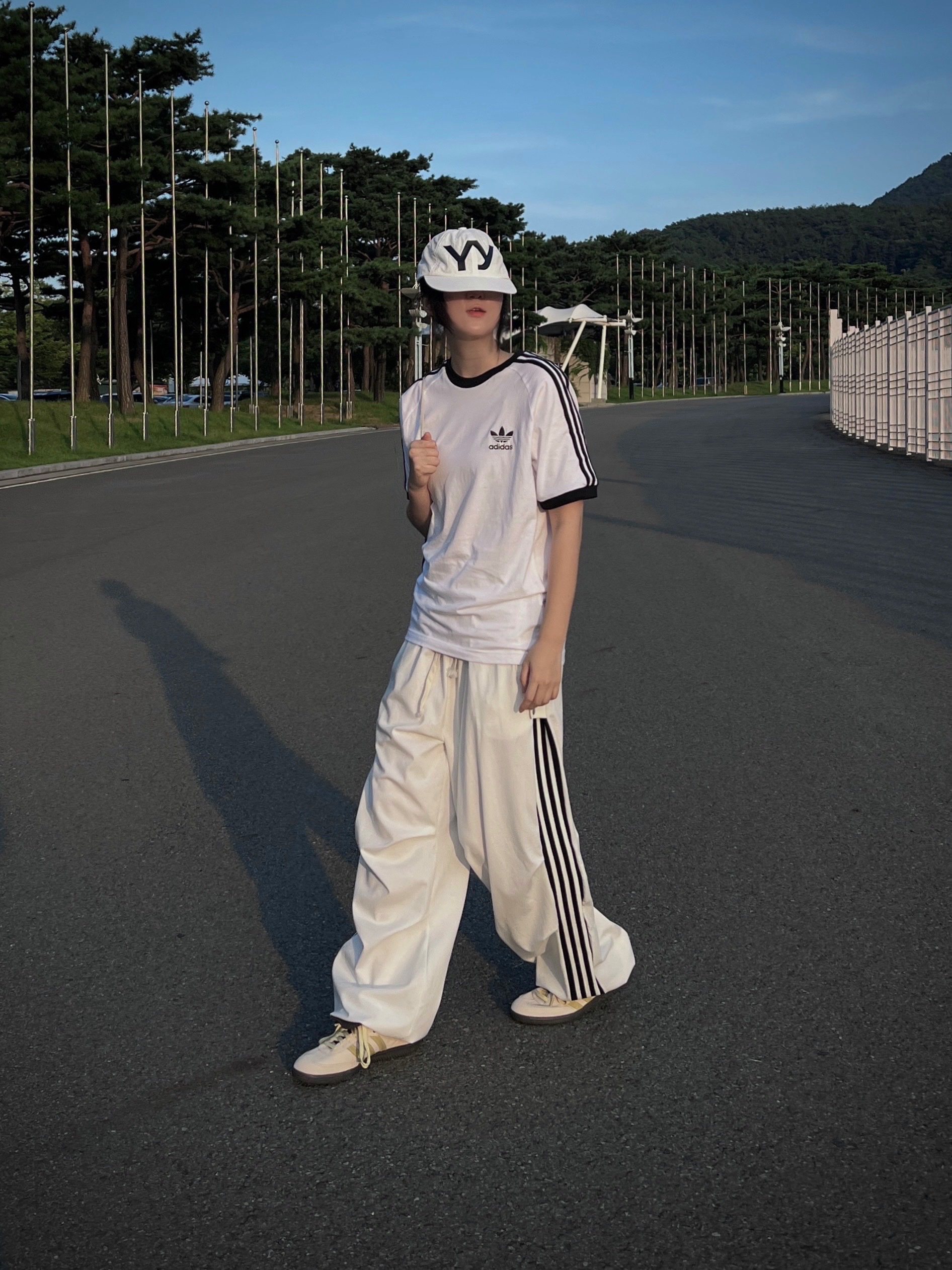 Adidas x Wales Bonner Samba Brown Ecru Tint 착용 스타일 - 1