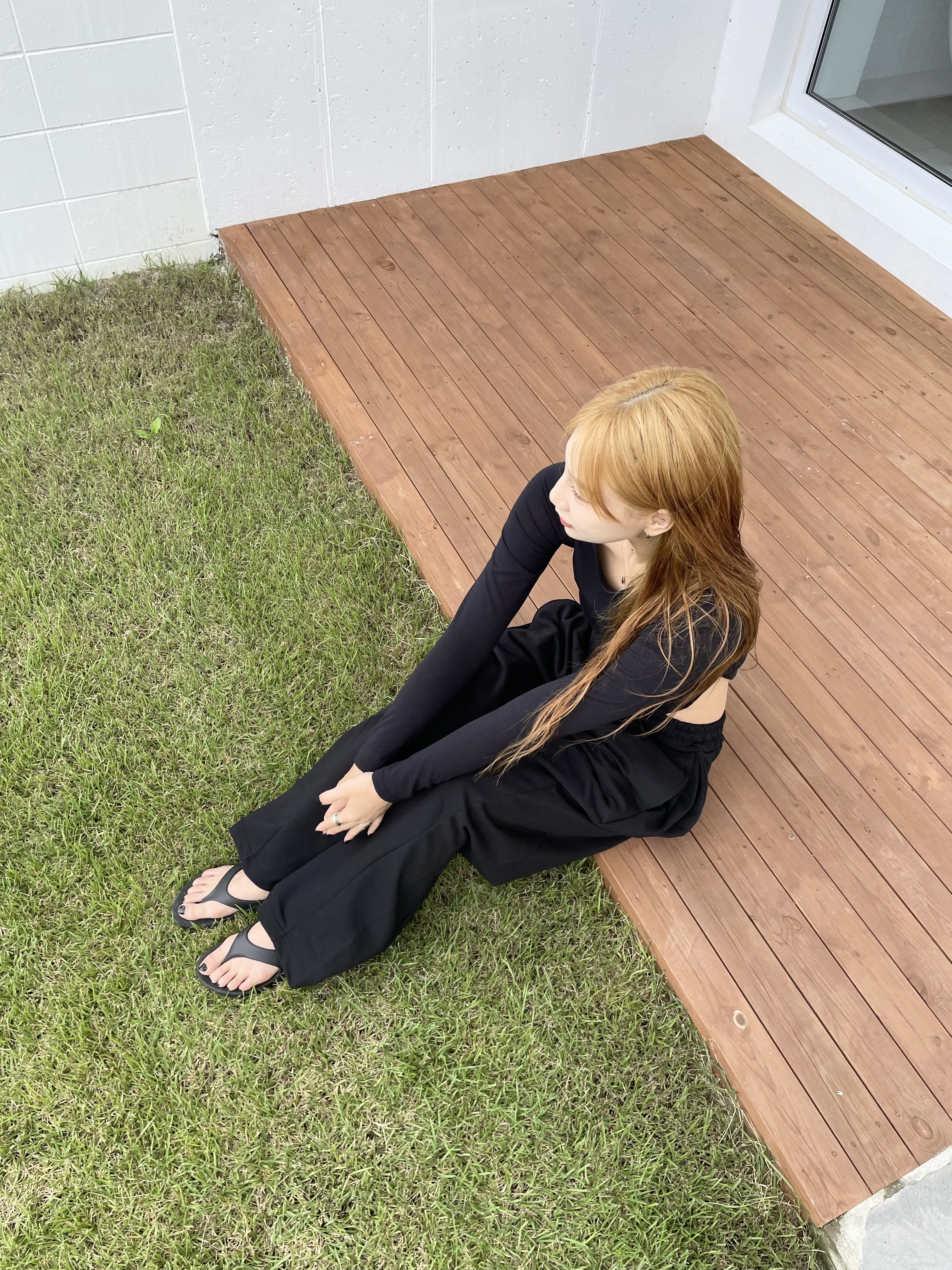 Oofos OOriginal Black 착용 스타일 - 2