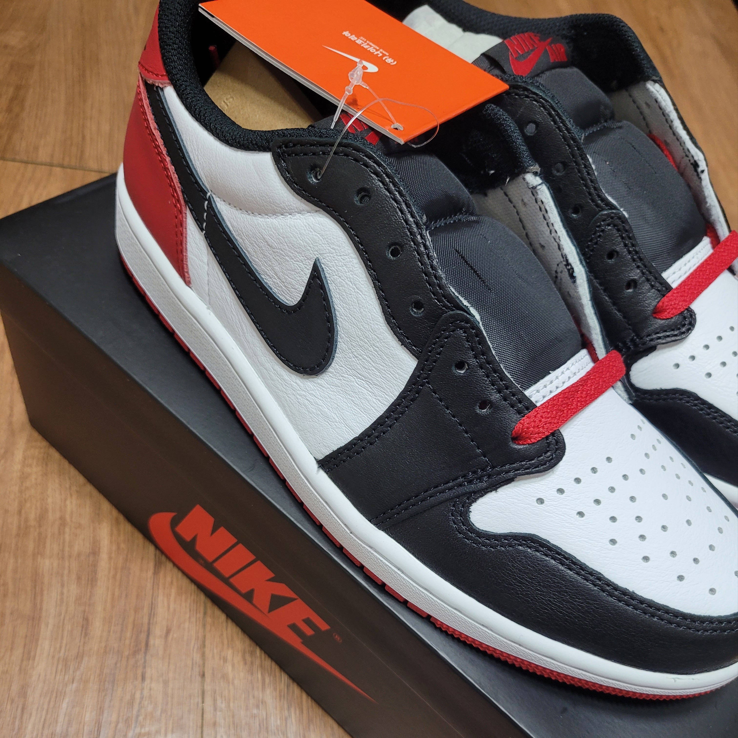 Jordan 1 Retro Low OG Black Toe 착용 스타일 - 2
