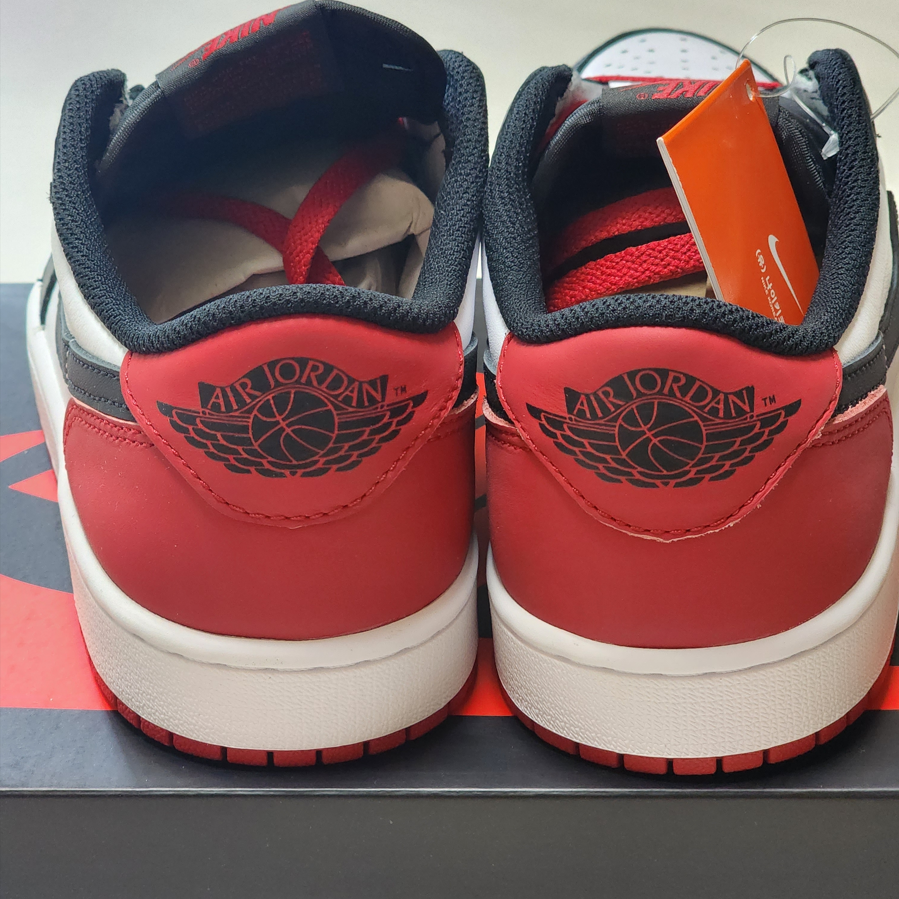 Jordan 1 Retro Low OG Black Toe 착용 스타일 - 3