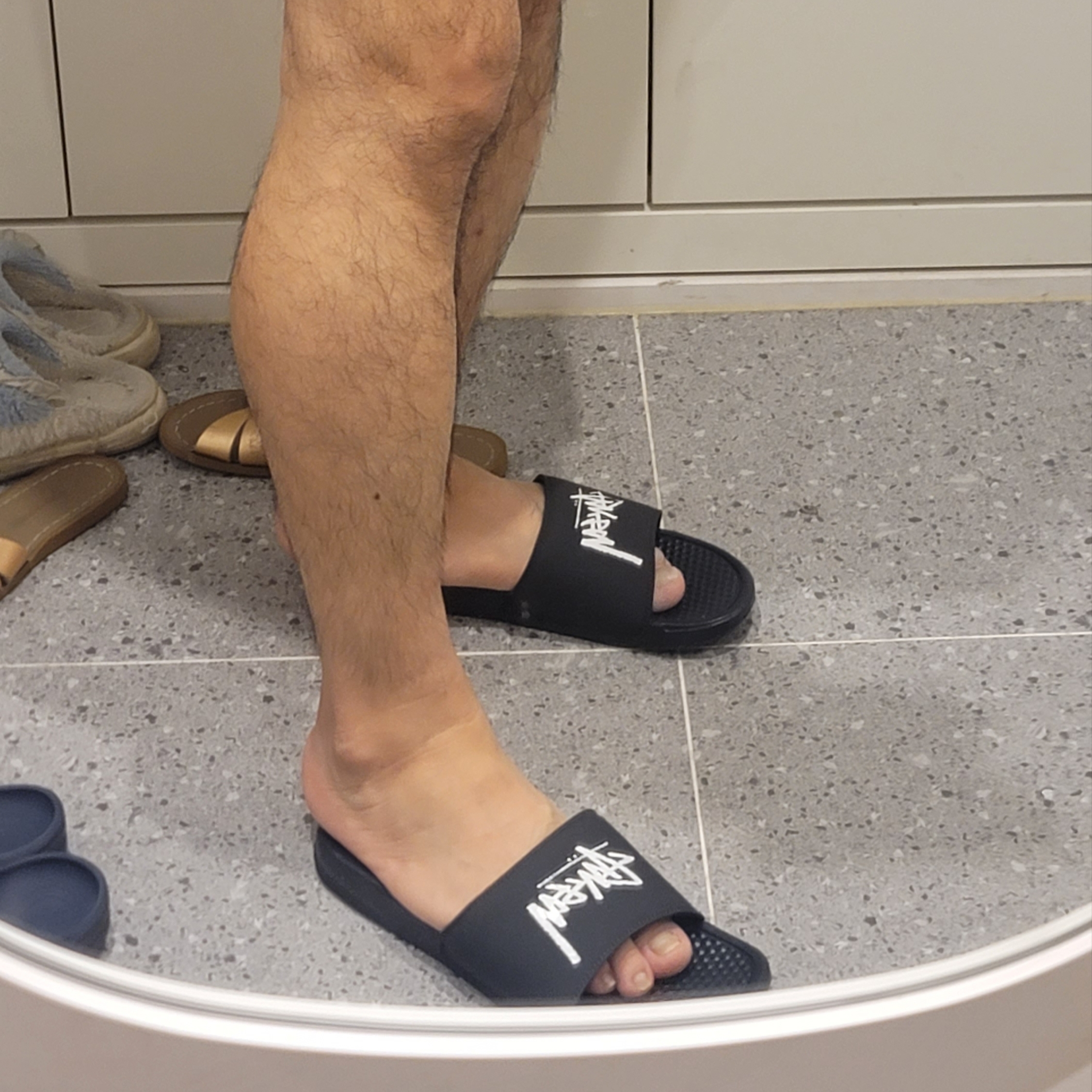 Nike x Stussy Benassi Slide Off Noir 착용 스타일 - 1