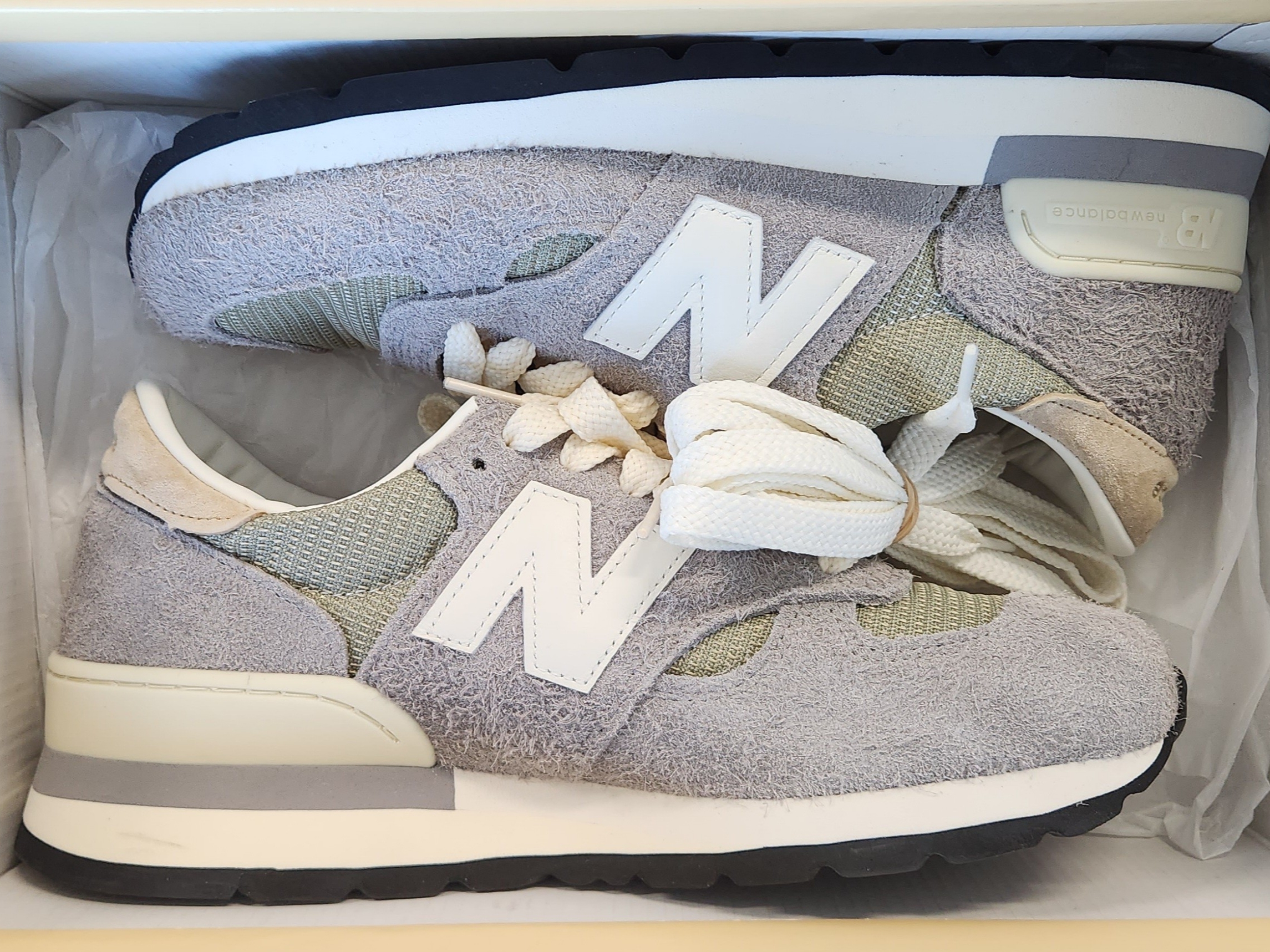New Balance 990v1 Made in USA Marblehead Incense, New Balance 990v1 Made in USA Olive 착용 스타일 - 1