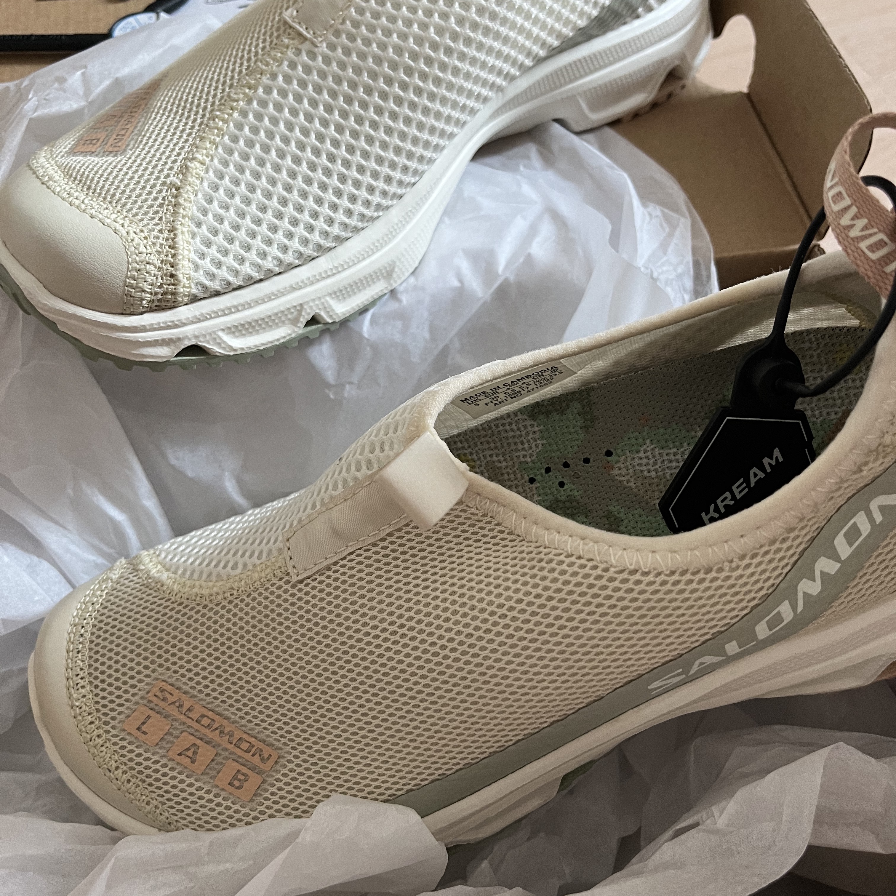 Salomon RX Moc Cottage Core Vanilla Ice Desert Sage 착용 스타일
