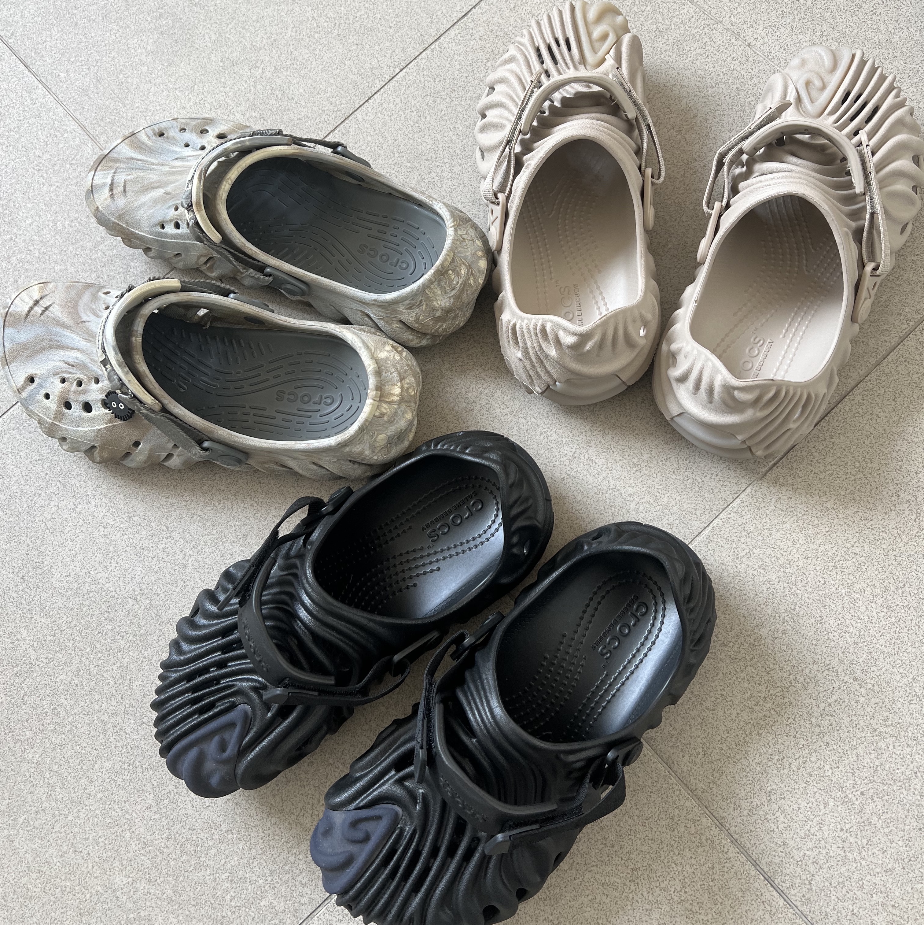Crocs x Salehe Bembury Pollex Clog Sasquatch, Crocs x Salehe Bembury Pollex Clog Horchata 착용 스타일