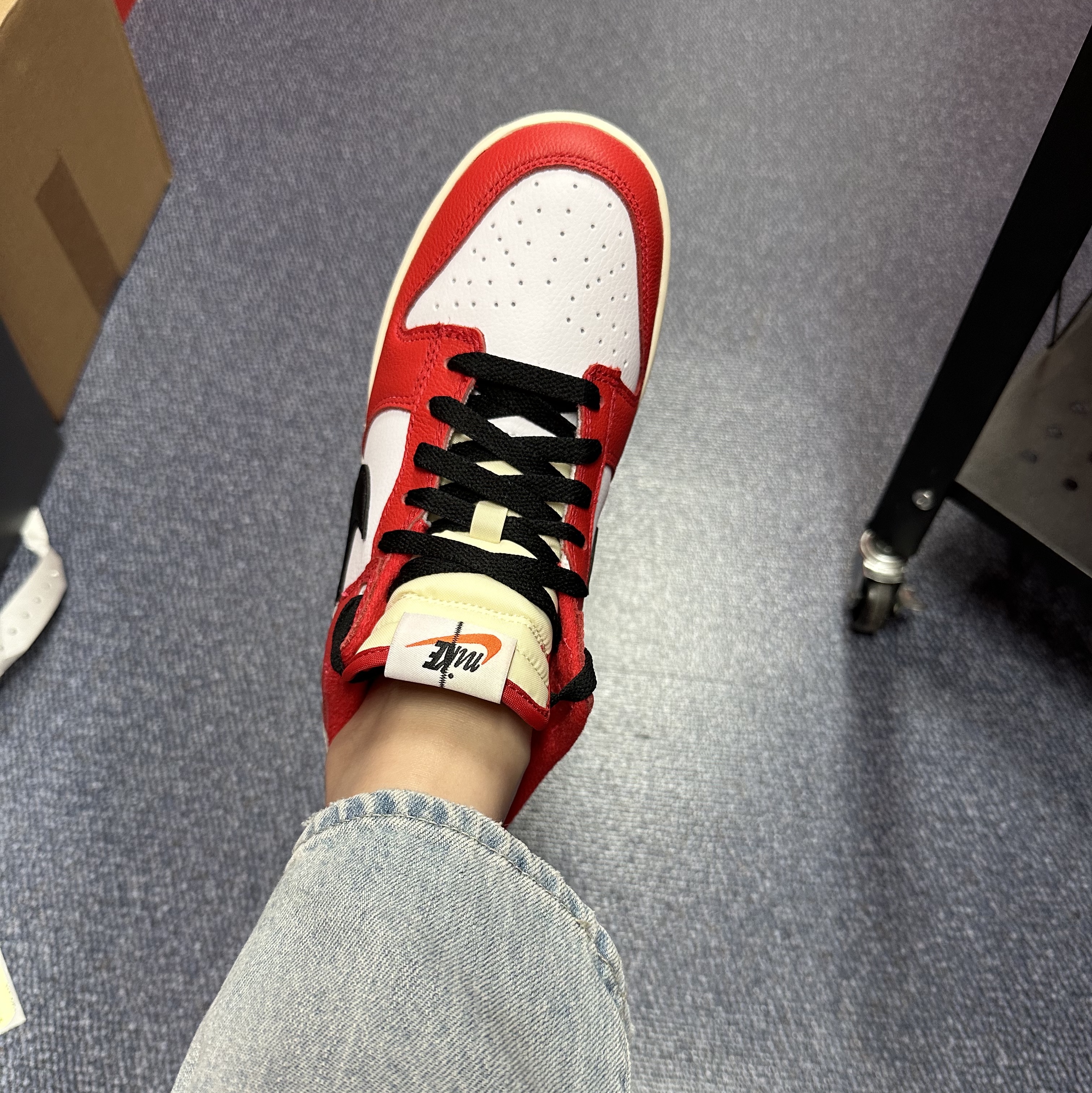 Nike Dunk Low Retro PRM University Red Black 착용 스타일 - 1