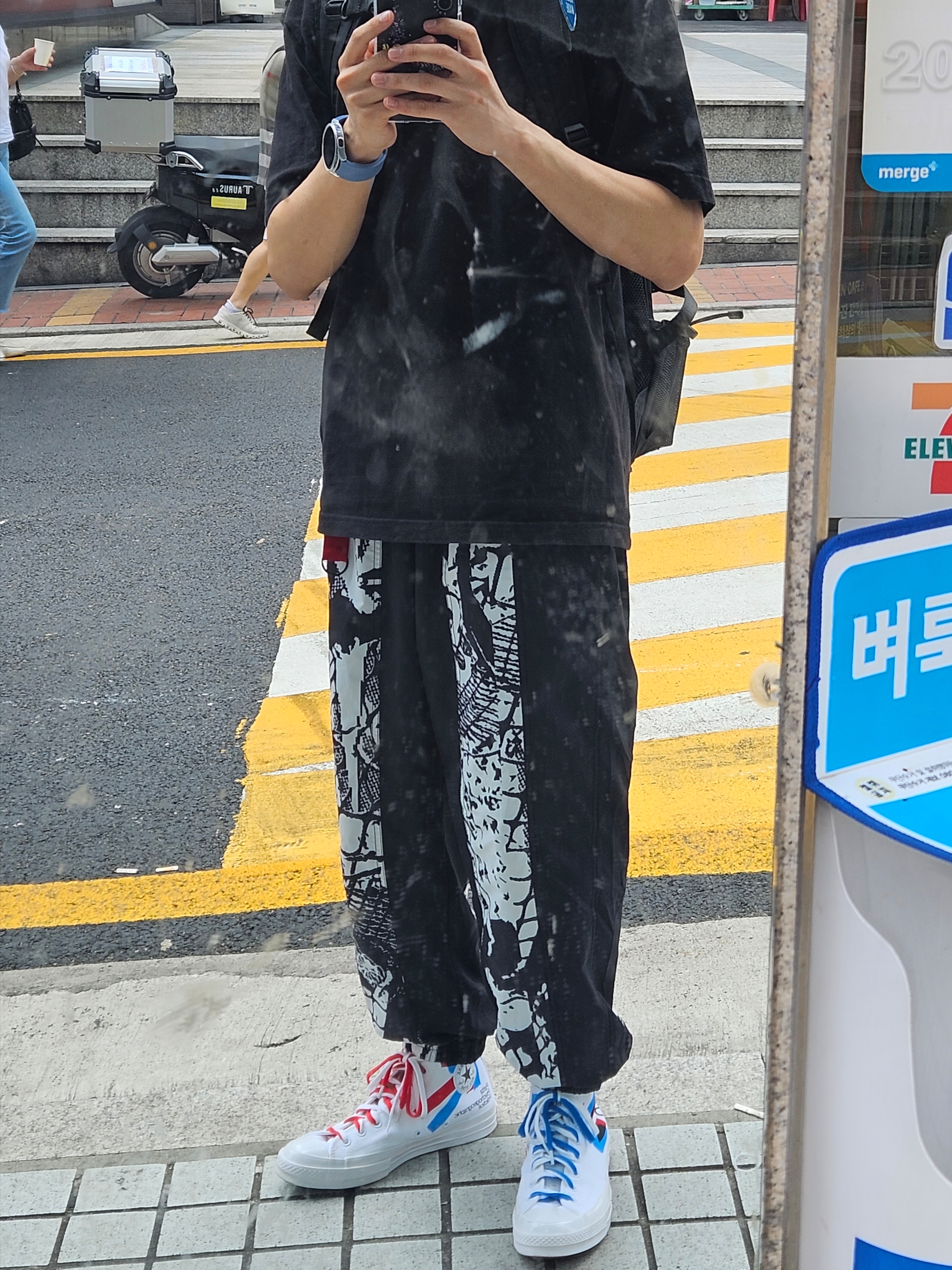 Converse x Patta x Experimental Jetset Chuck 70 High White 착용 스타일