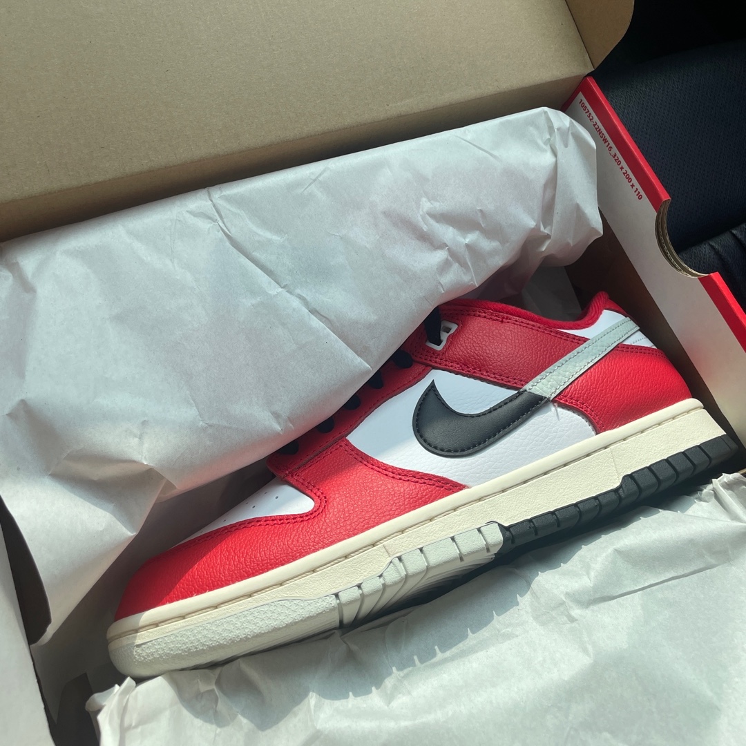 Nike Dunk Low Retro PRM University Red Black 착용 스타일