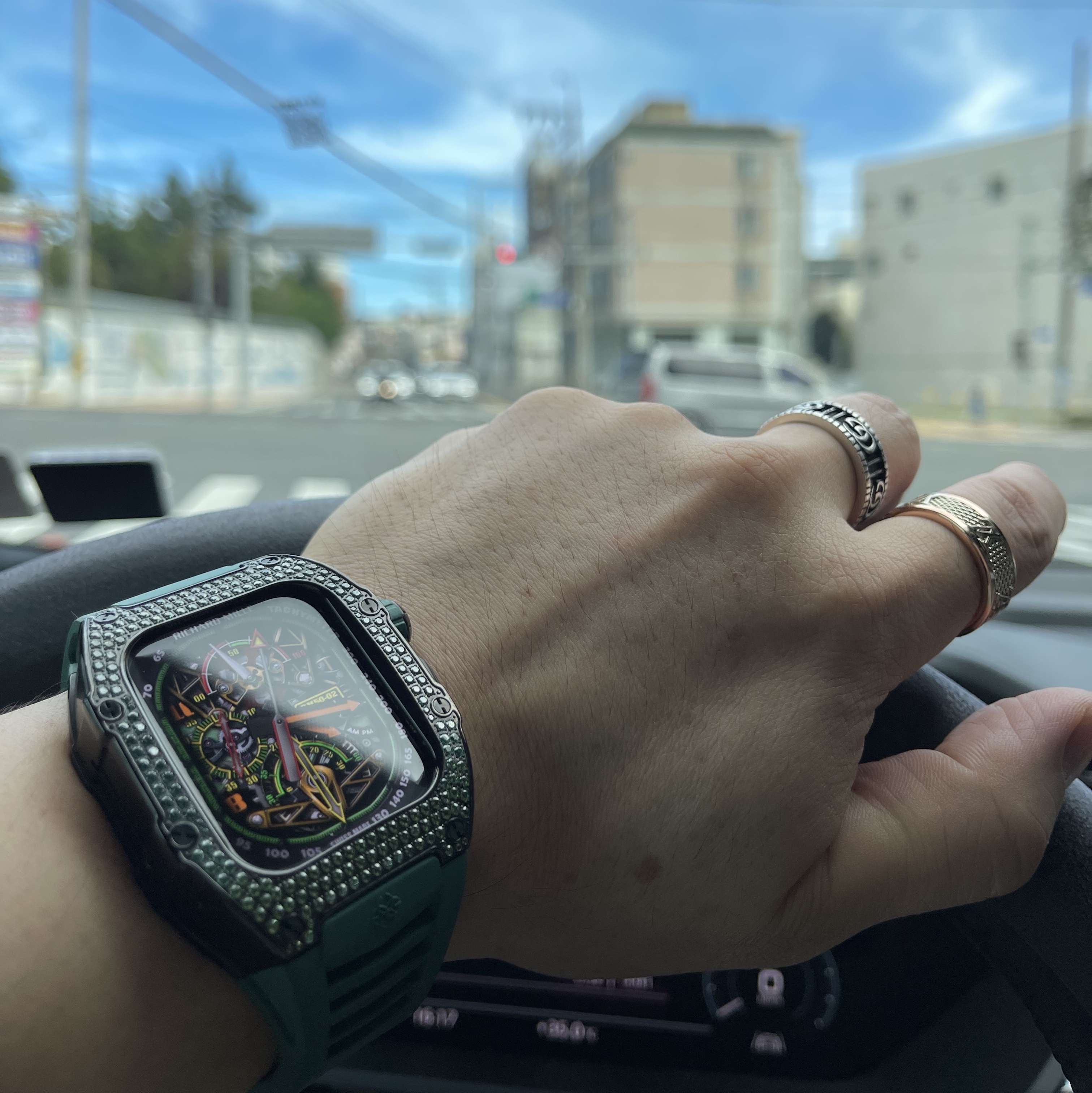 Gucci Ring with Double G Silver, Apple Watch Series 8 45mm GPS Midnight Aluminium Case with Sport Band Midnight (Korean Ver.) 착용 스타일