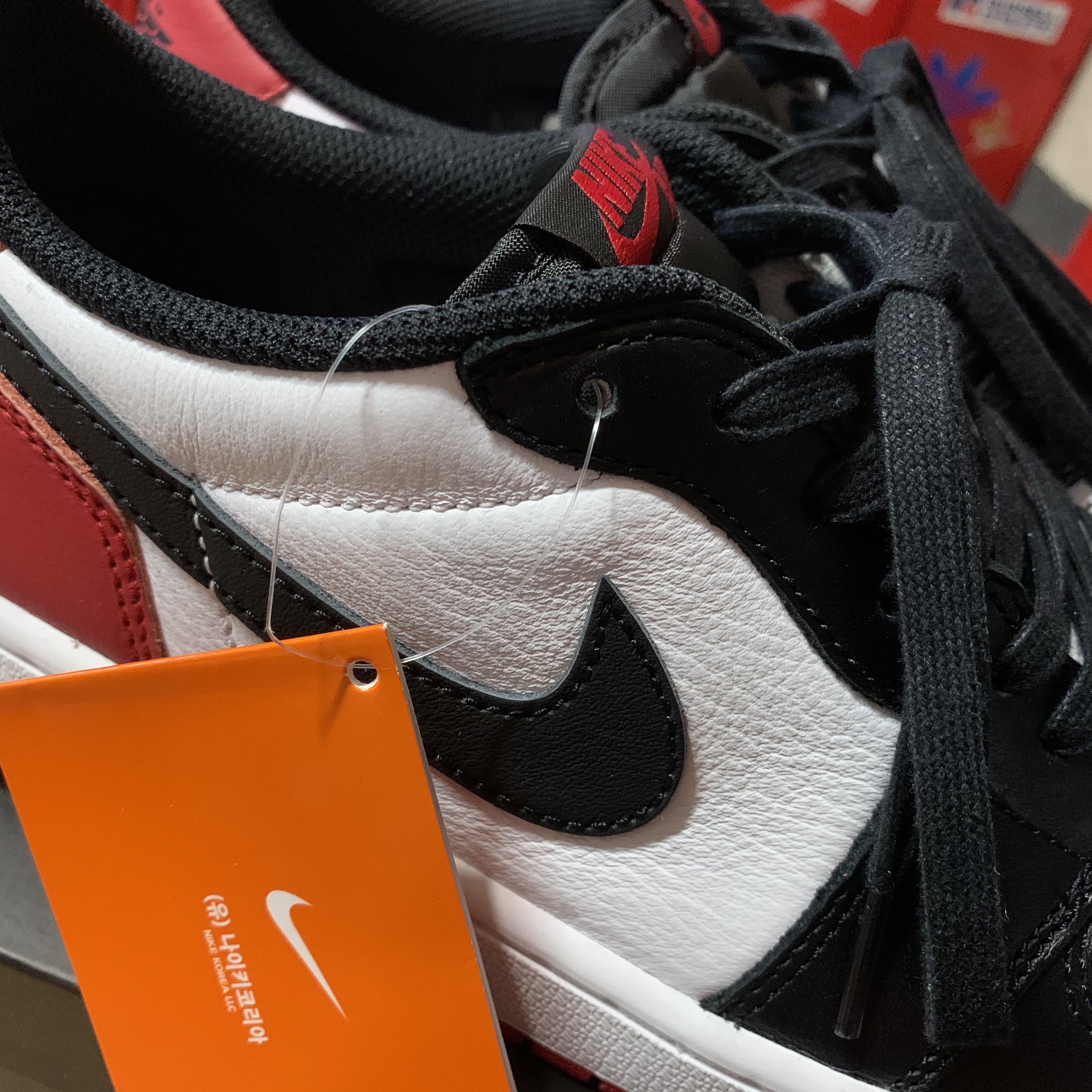 Jordan 1 Retro Low OG Black Toe 착용 스타일 - 4