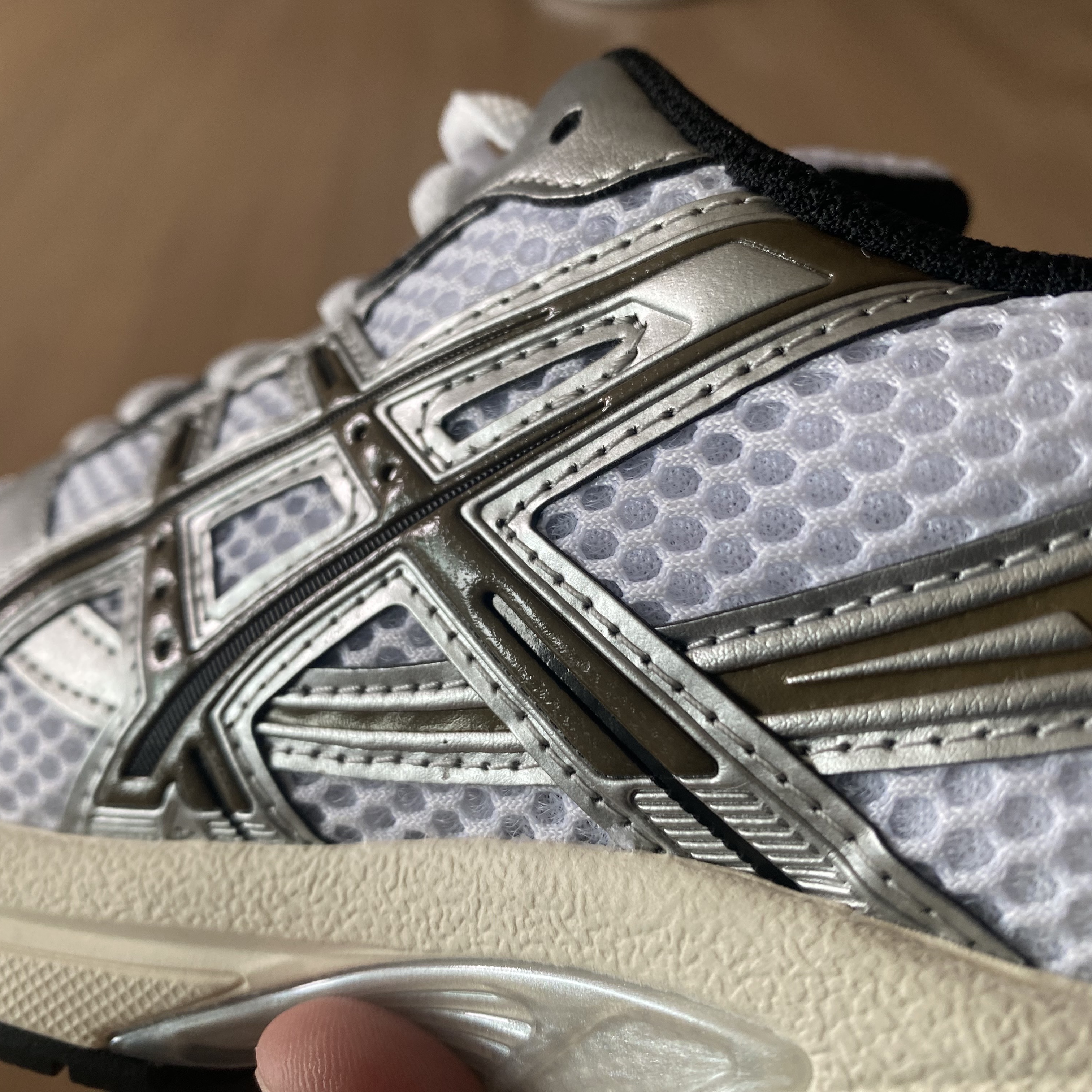 Asics Gel-1130 White Clay Canyon 착용 스타일 - 3