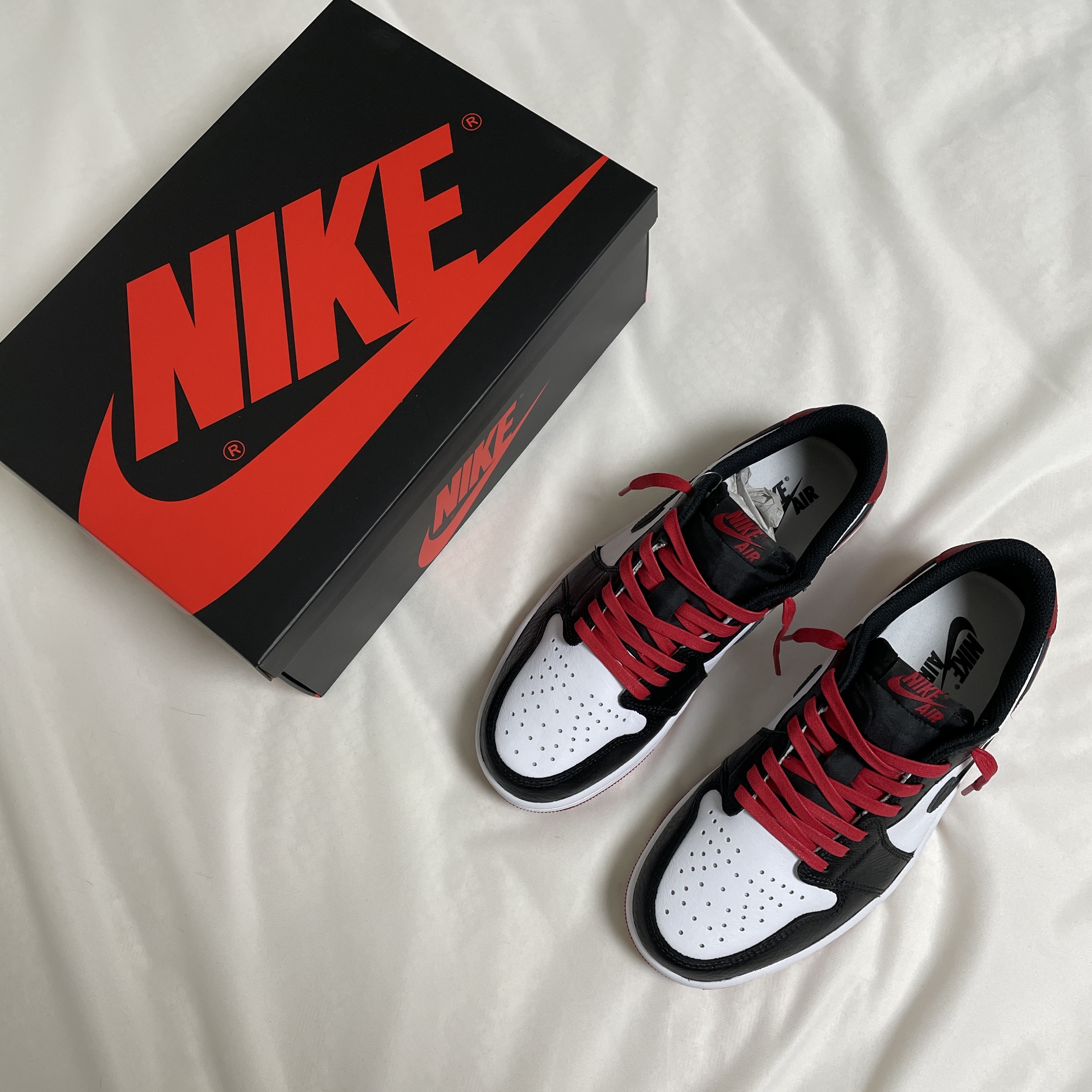Jordan 1 Retro Low OG Black Toe 착용 스타일 - 1