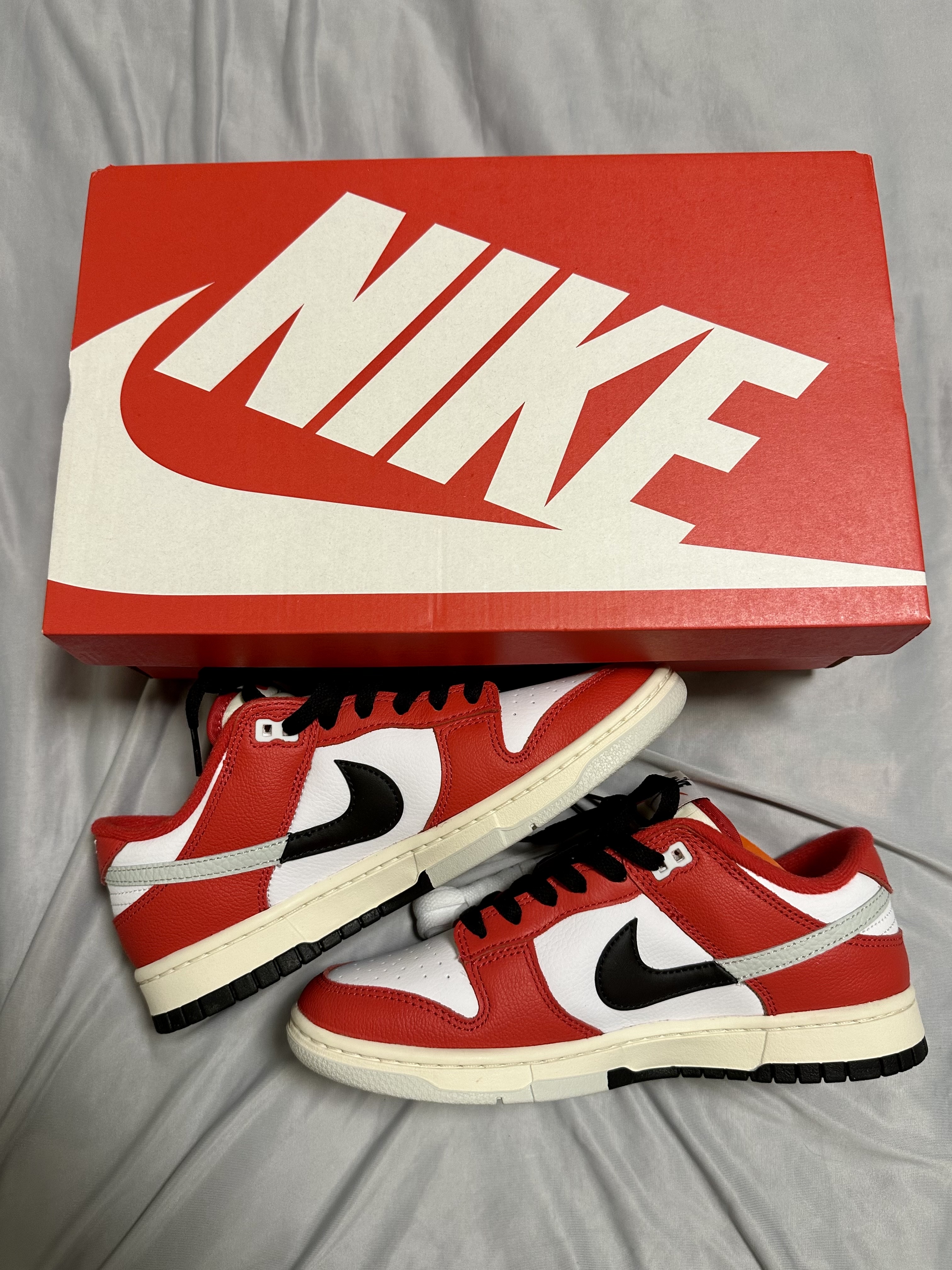 Nike Dunk Low Retro PRM University Red Black 착용 스타일 - 1