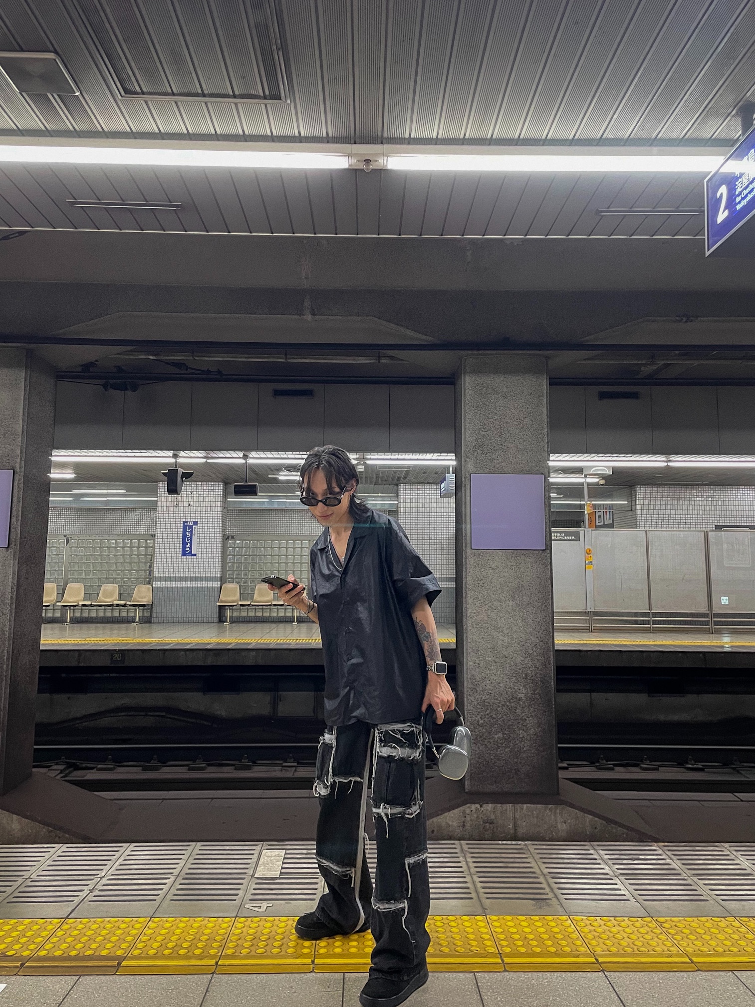 Apple AirPods Max Lightning Space Gray (Korean Ver.), Nike x Stussy Air Force 1 Low Triple Black 착용 스타일 - 2