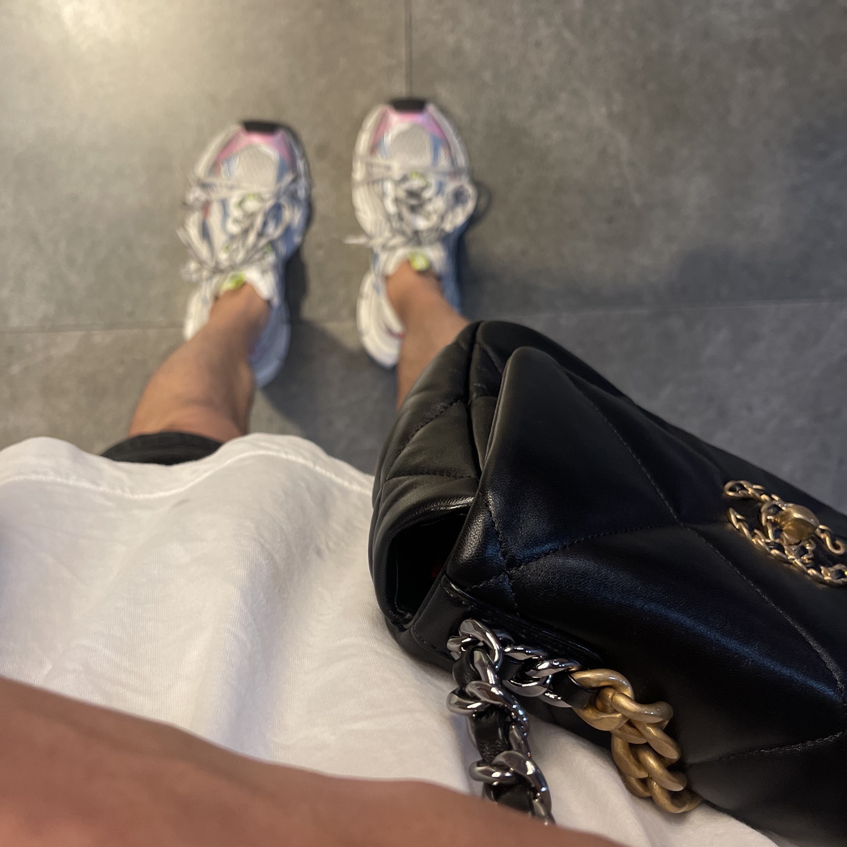 Chanel Medium 19 Handbag Lambskin & Gold Black, Balenciaga 3XL Sneakers White Red Blue 착용 스타일