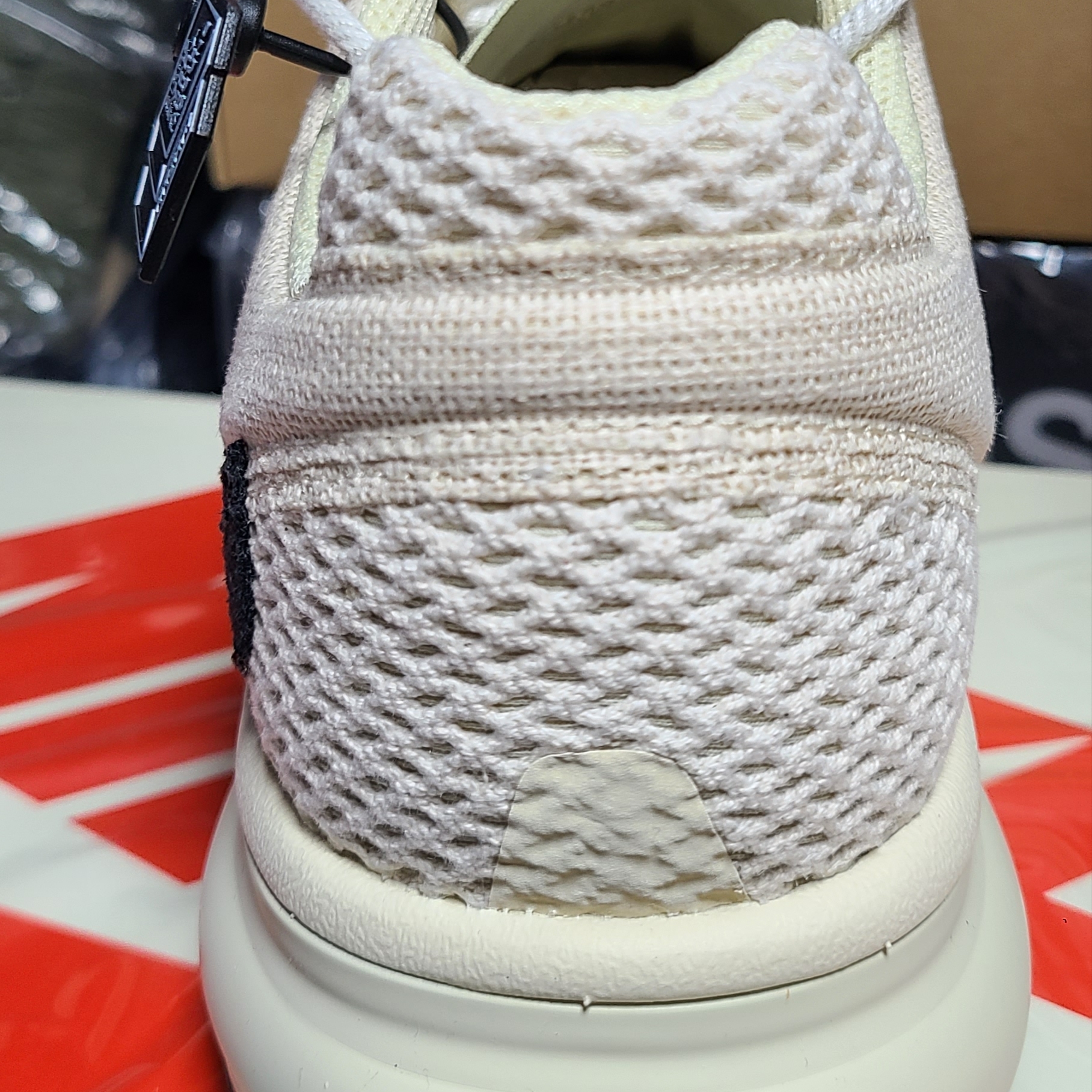 Nike x Stussy Air Max 2013 Fossil 착용 스타일 - 3