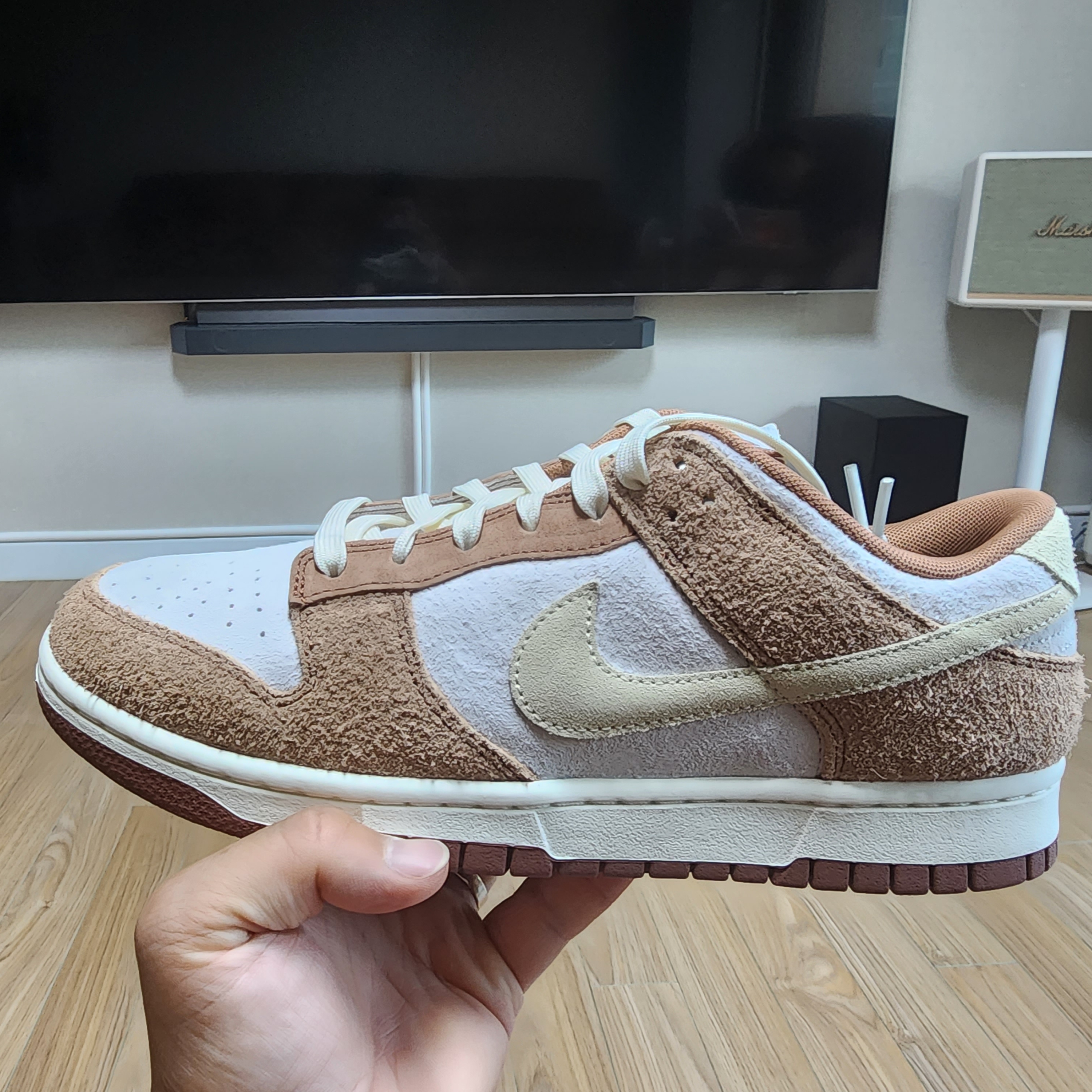Nike Dunk Low Pro Premium Medium Curry 착용 스타일 - 2