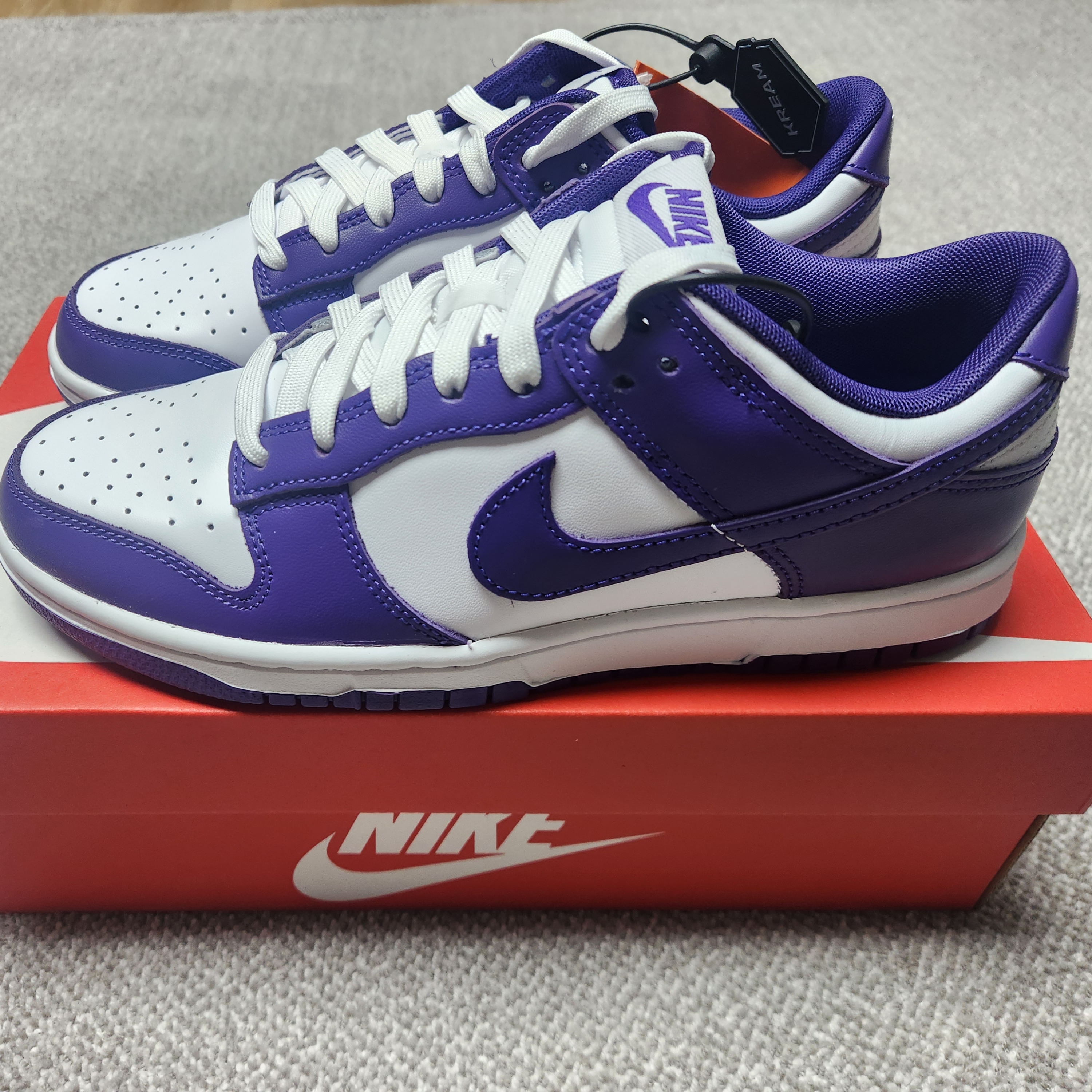 Nike Dunk Low Retro Championship Court Purple 착용 스타일