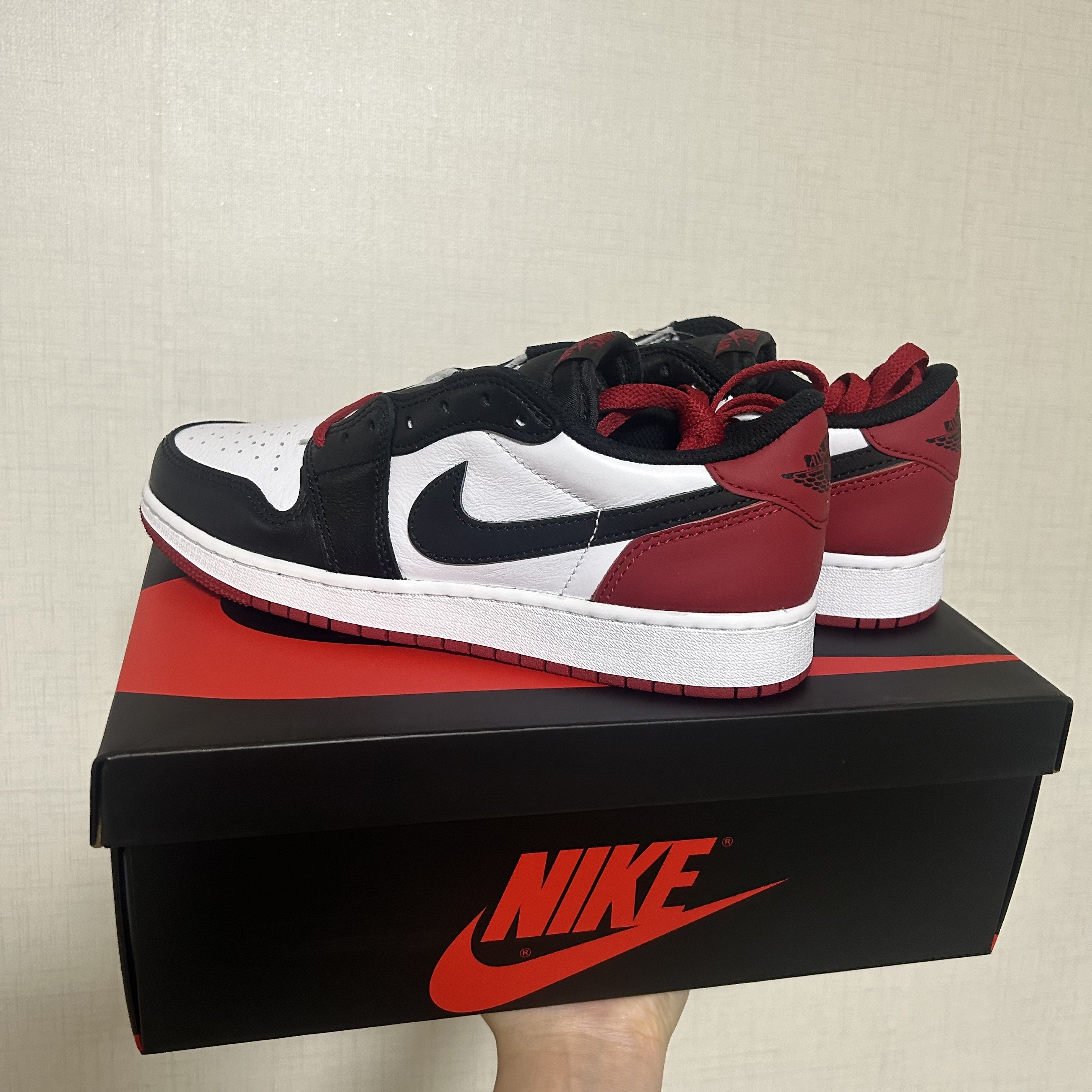 (GS) Jordan 1 Retro Low OG Black Toe 착용 스타일 - 2