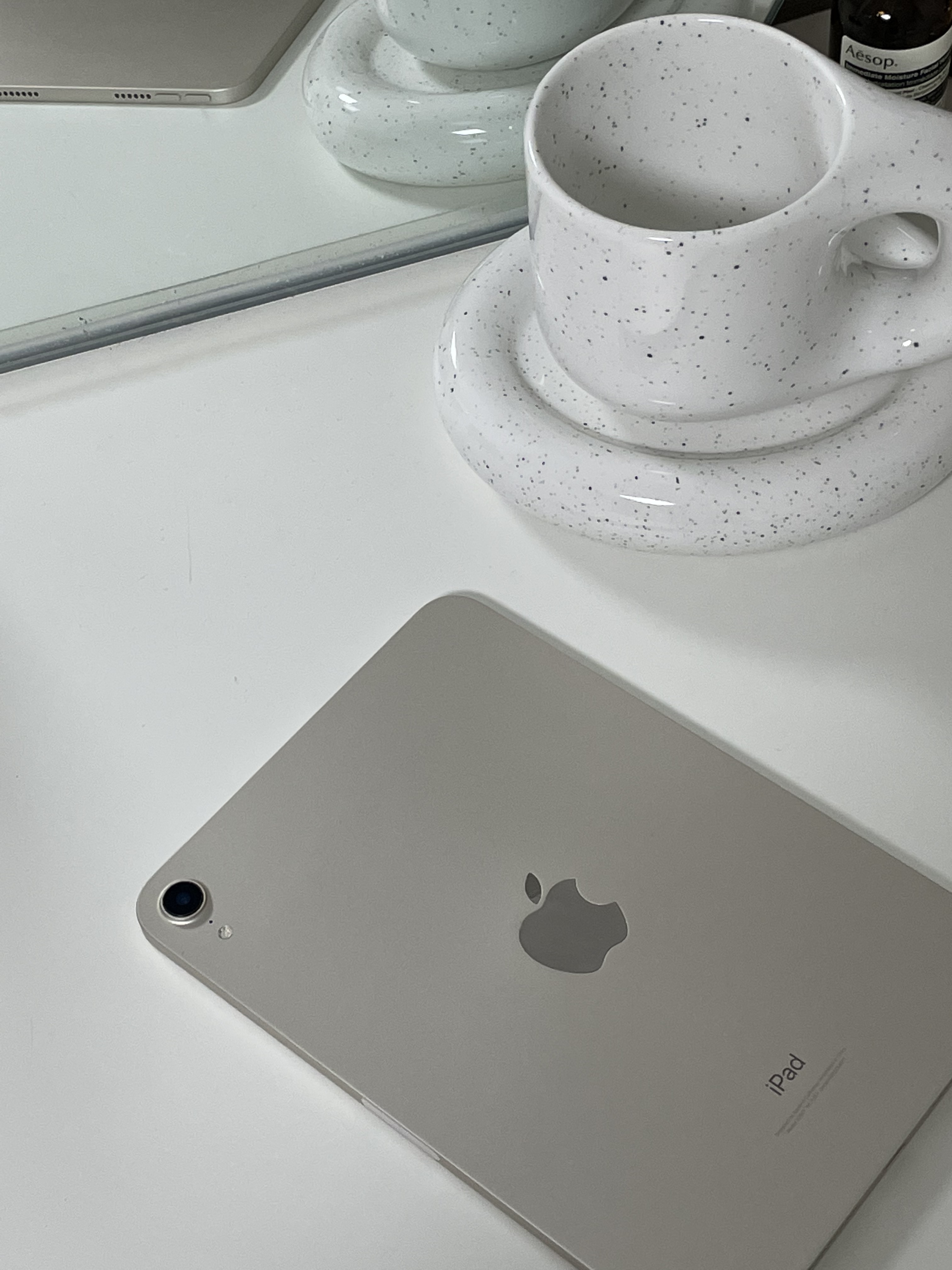 Apple iPad Mini 6th Gen Wifi 64GB Starlight (Korean Ver.) 착용 스타일 - 1