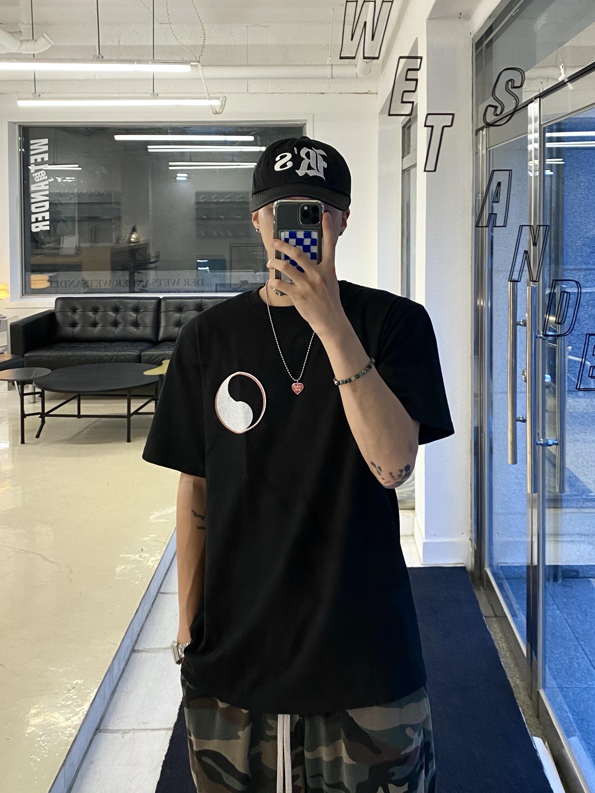 Stussy x Our Legacy Drop Shadow T-Shirt Black, Nike Air Kukini Triple Black 착용 스타일 - 2