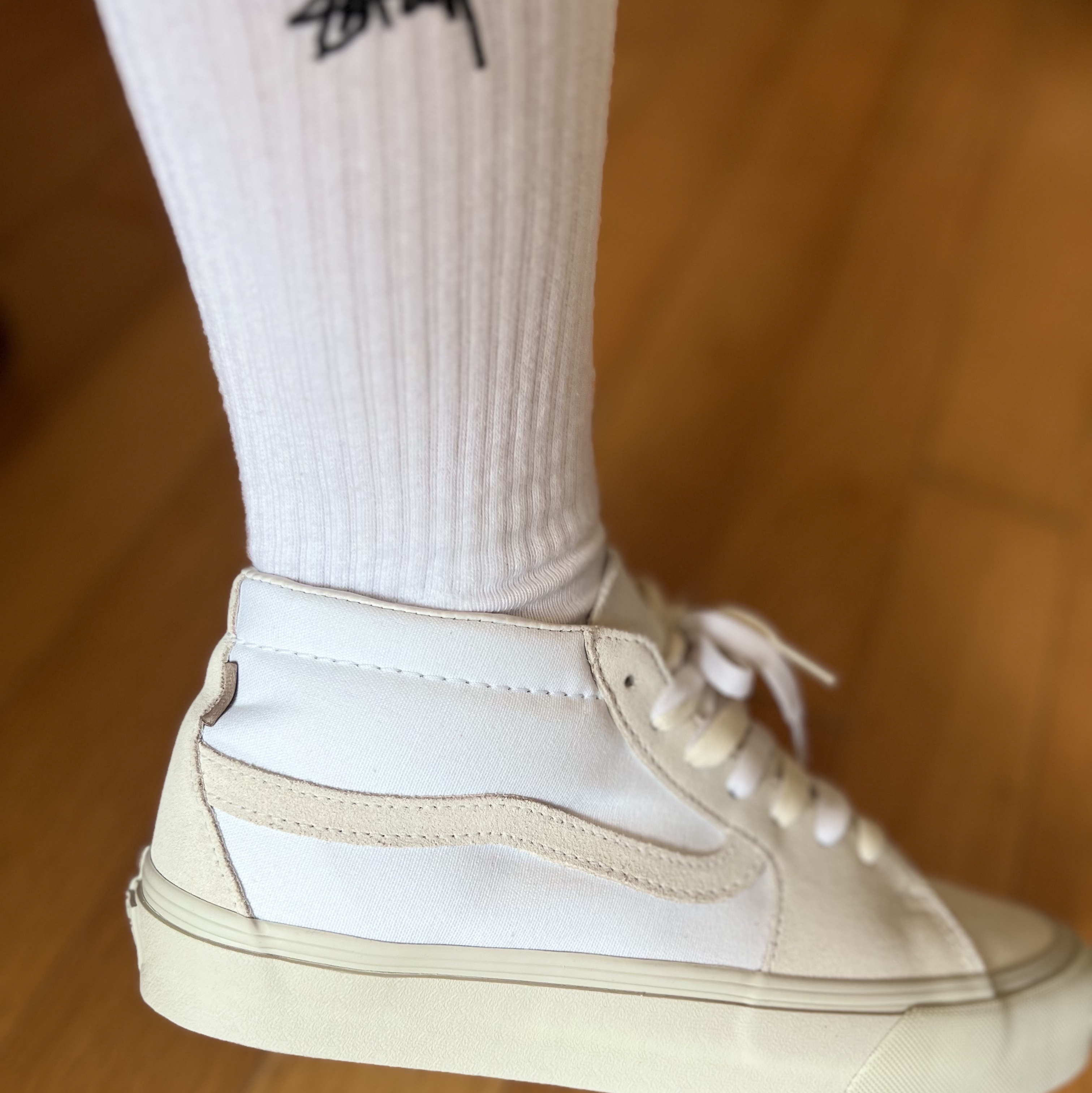 Vans Vault x JJJJound Sk8-Mid LX True White 착용 스타일 - 2