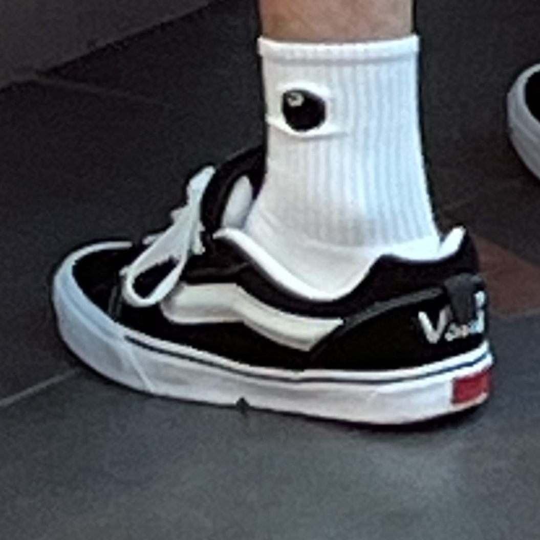 Vans Vault x Imran Potato Knu-Skool VR3 LX Black White 착용 스타일 - 3