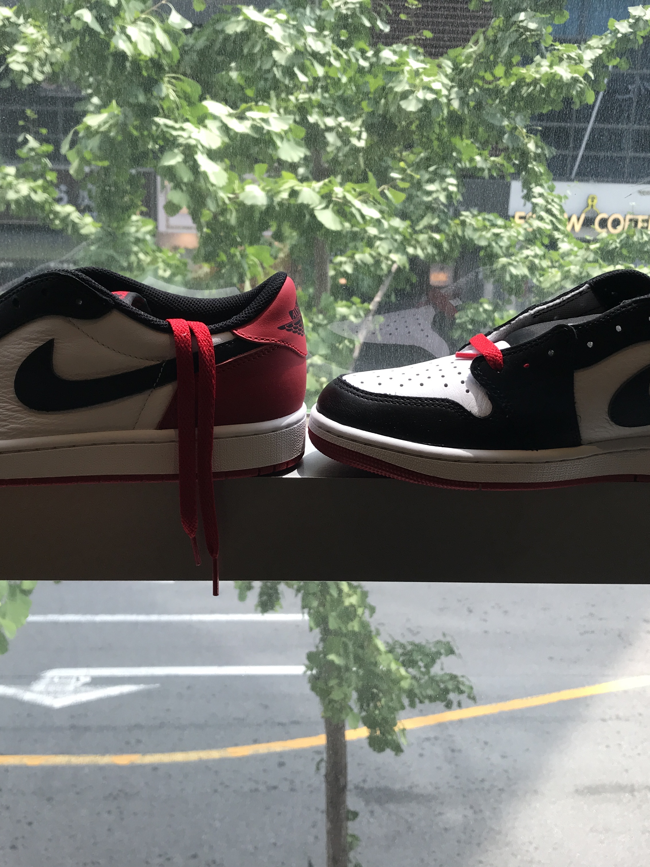Jordan 1 Retro Low OG Black Toe 착용 스타일 - 4