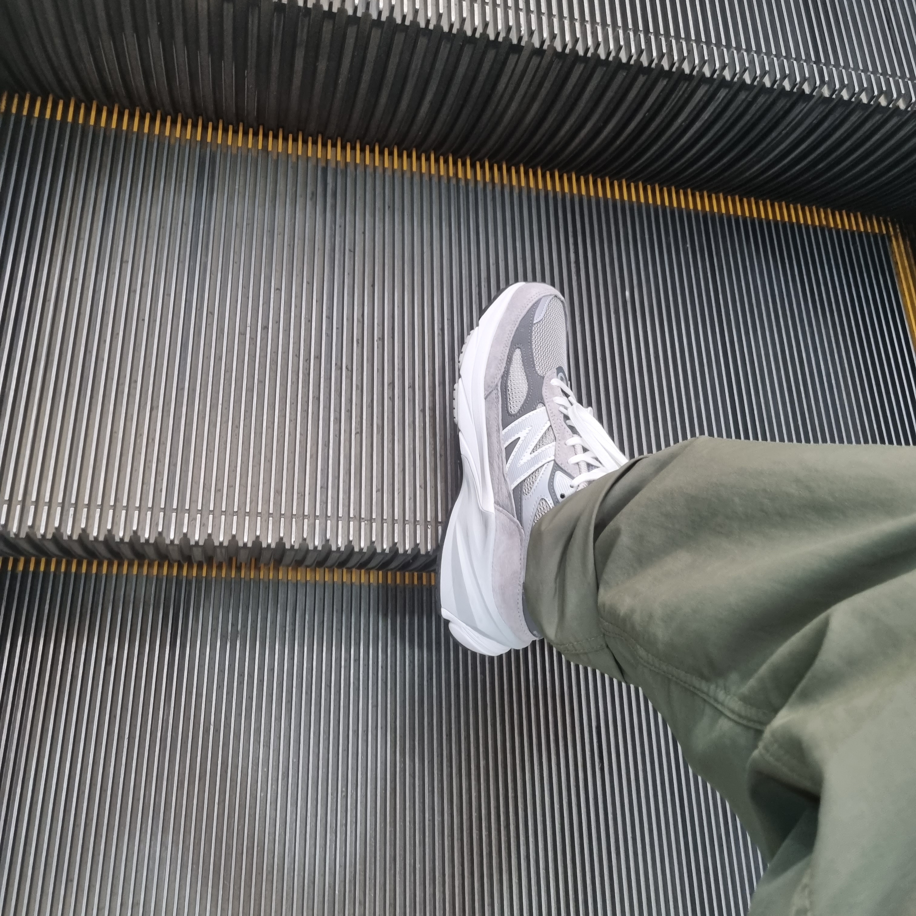 New Balance 990v6 Made in USA Grey - D Standard 착용 스타일