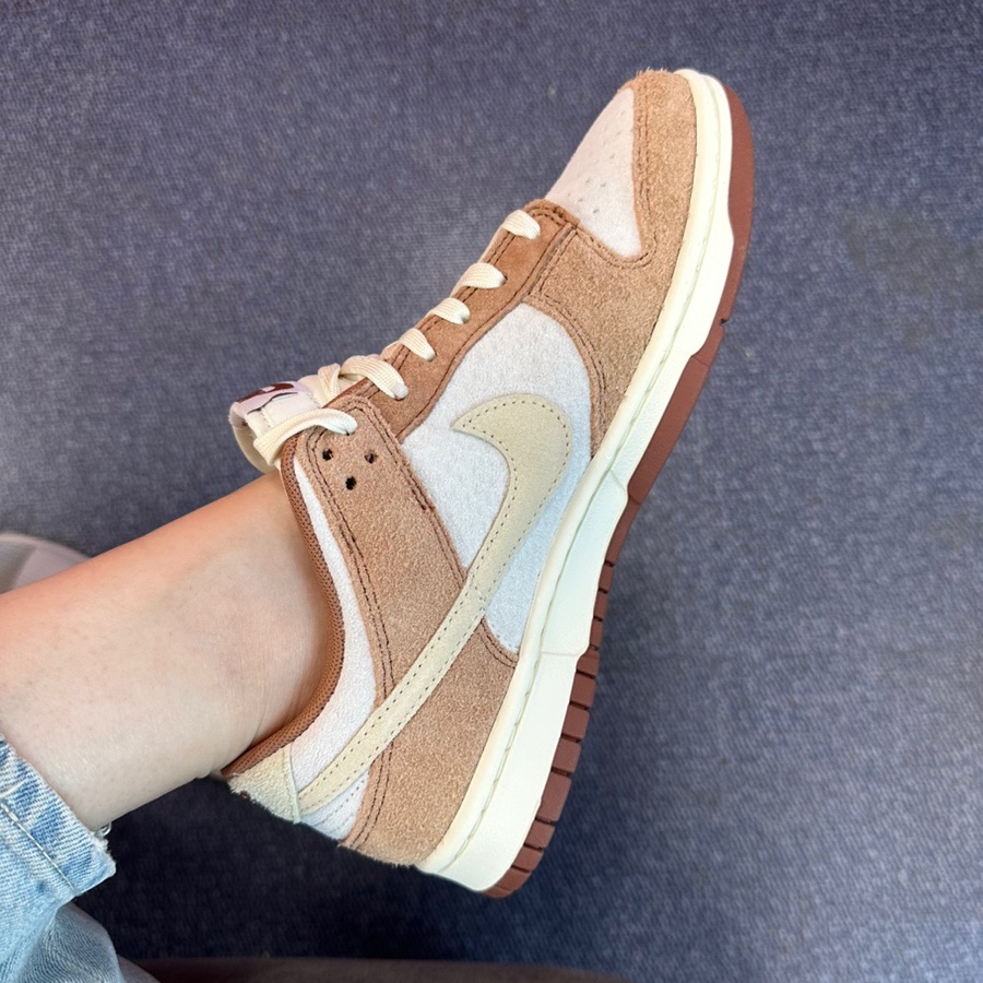 Nike Dunk Low Pro Premium Medium Curry 착용 스타일