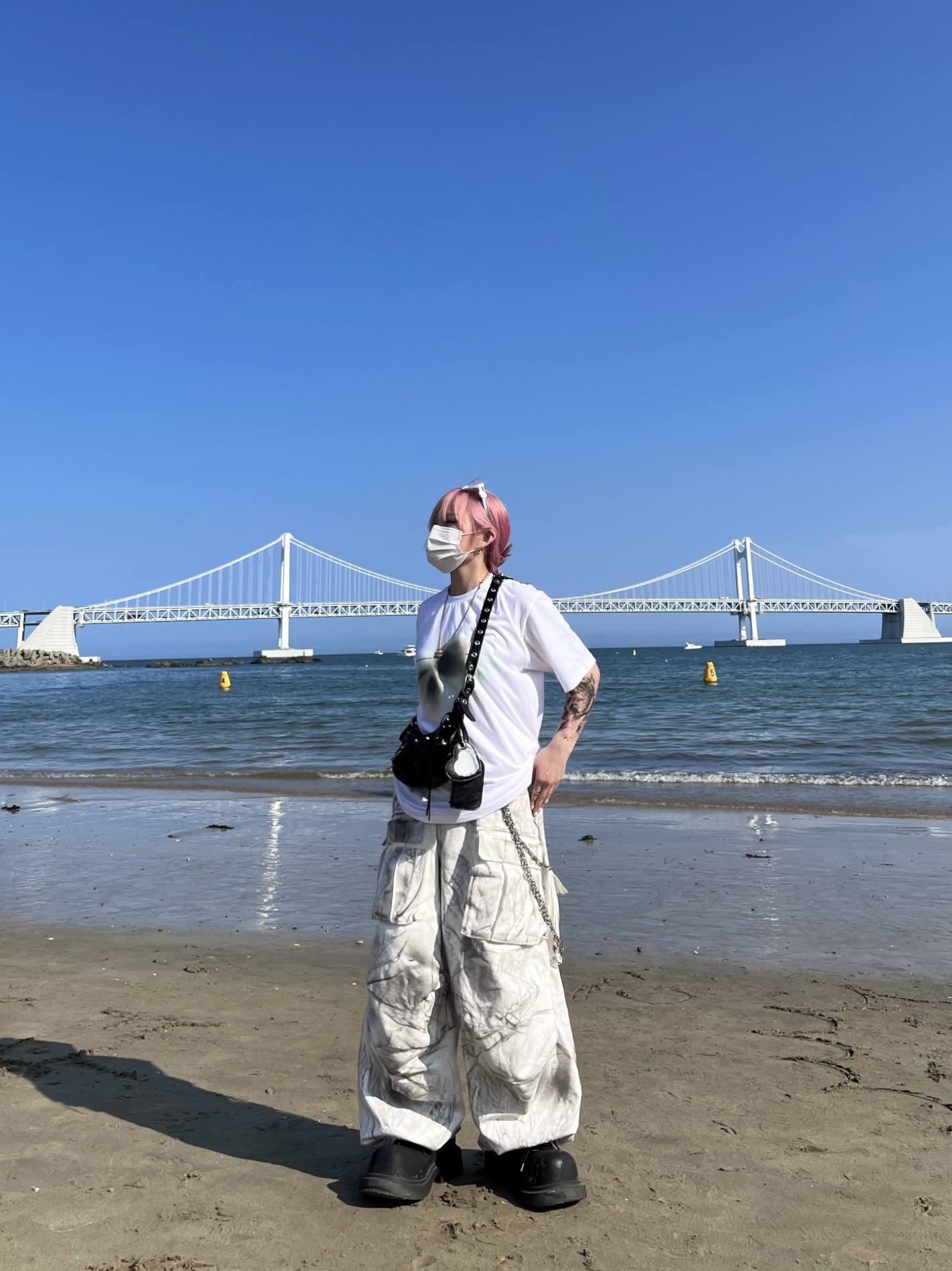 Balenciaga Arena Lambskin Le Cagole XS Shoulder Bag Black, Nos Couleurs 01 Cargo Pants Dirty Washing 착용 스타일 - 1