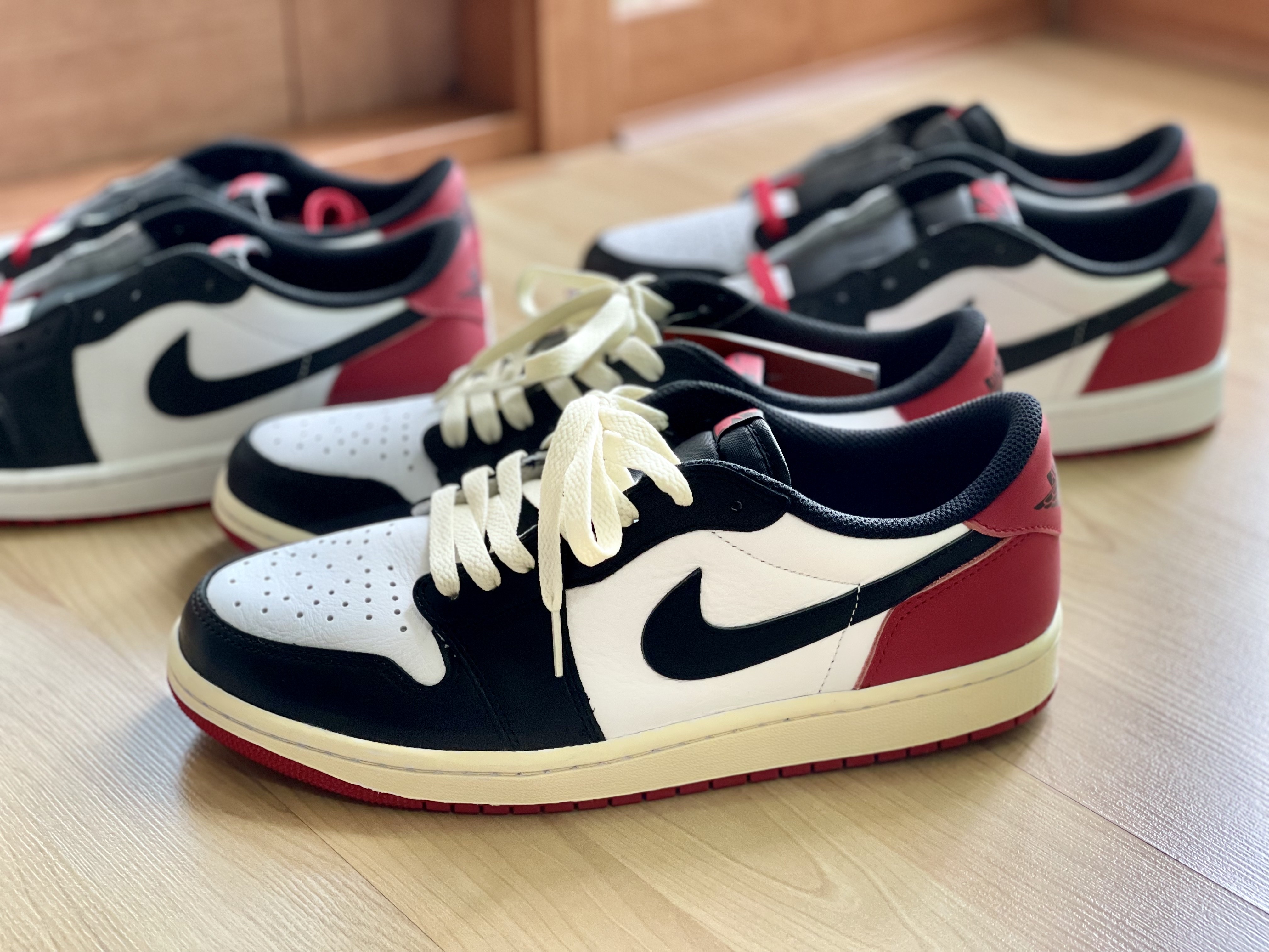 Jordan 1 Retro Low OG Black Toe 착용 스타일 - 1