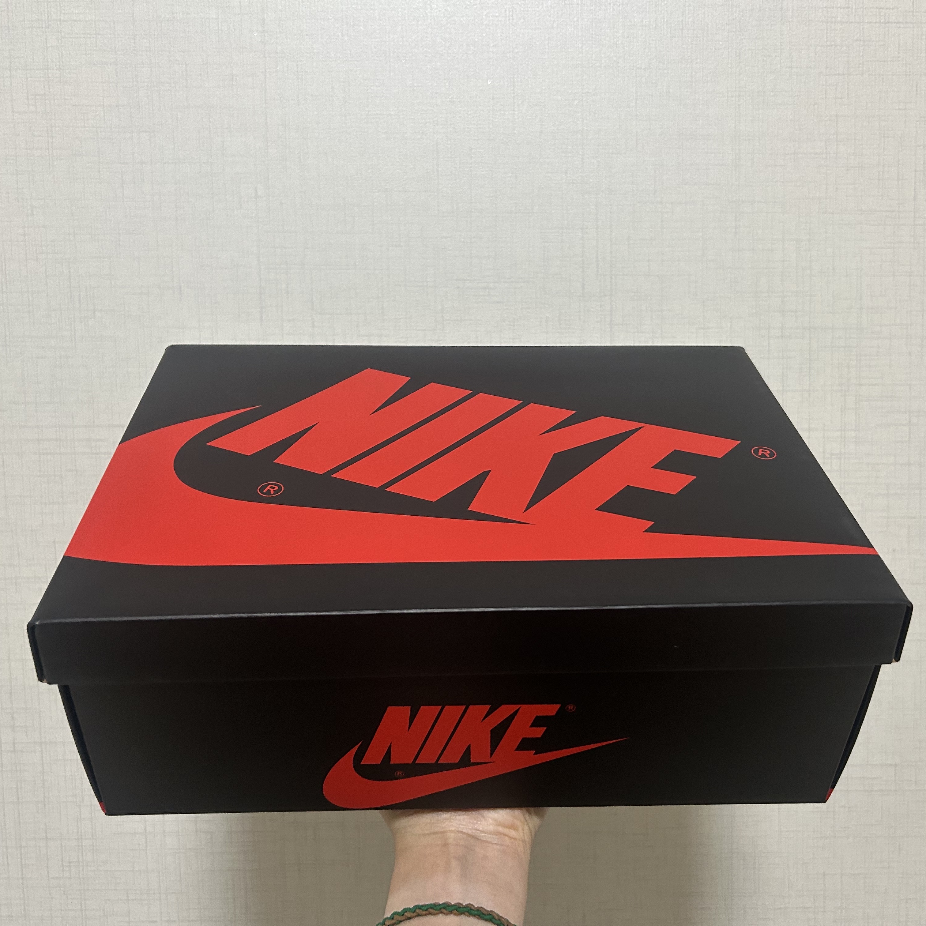 (GS) Jordan 1 Retro Low OG Black Toe 착용 스타일 - 1