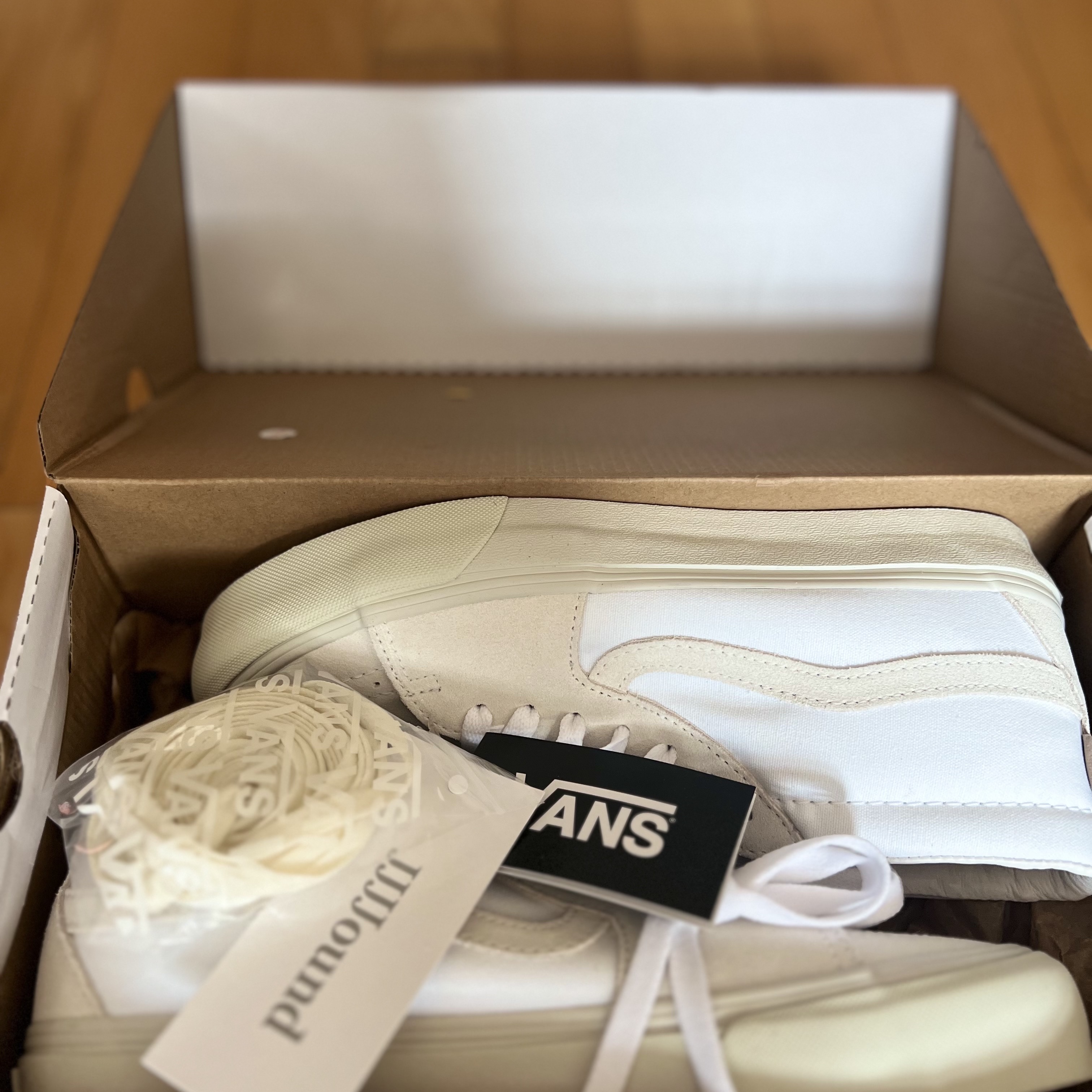 Vans Vault x JJJJound Sk8-Mid LX True White 착용 스타일 - 2