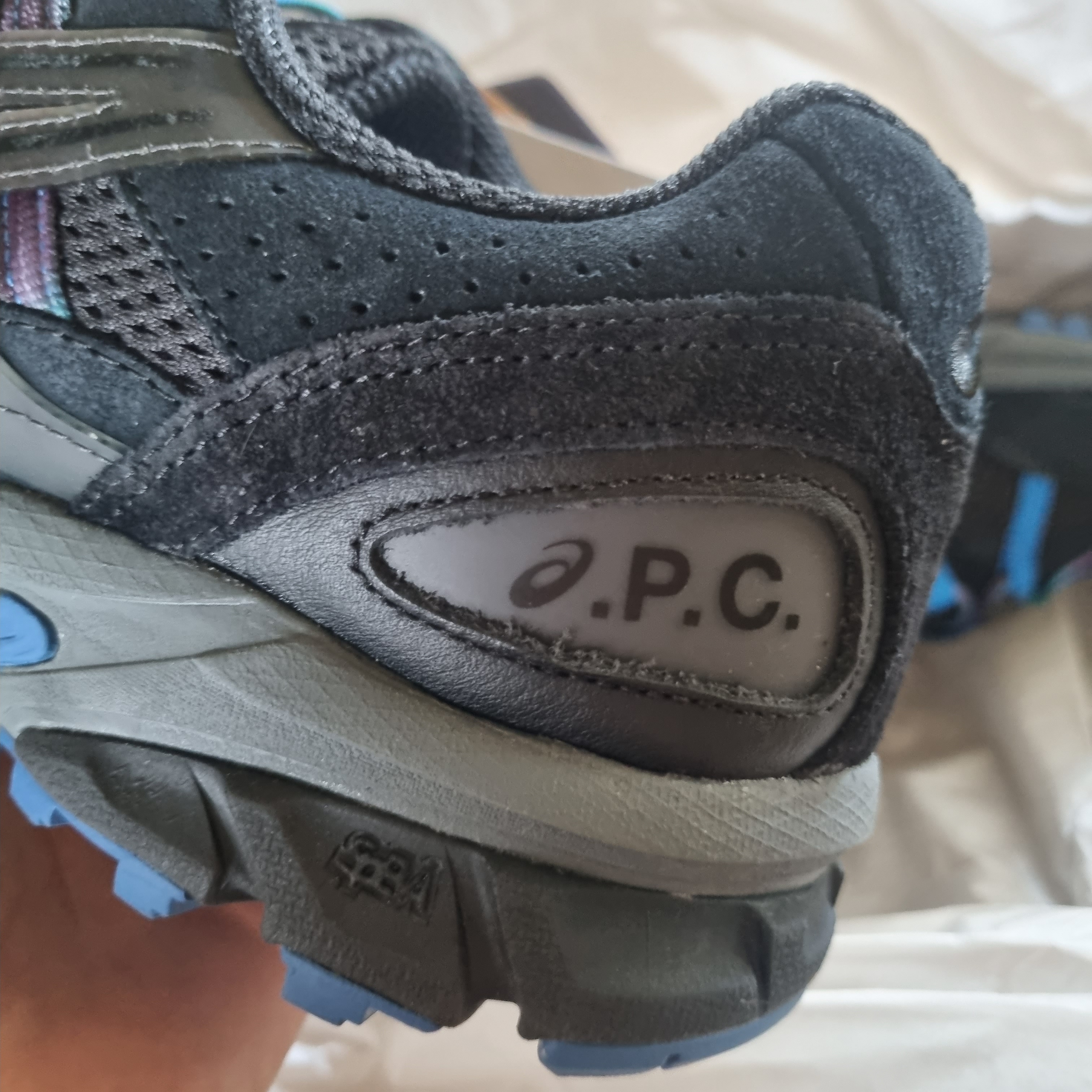Asics x A.P.C. Gel-Sonoma 15-50 Black 착용 스타일 - 2