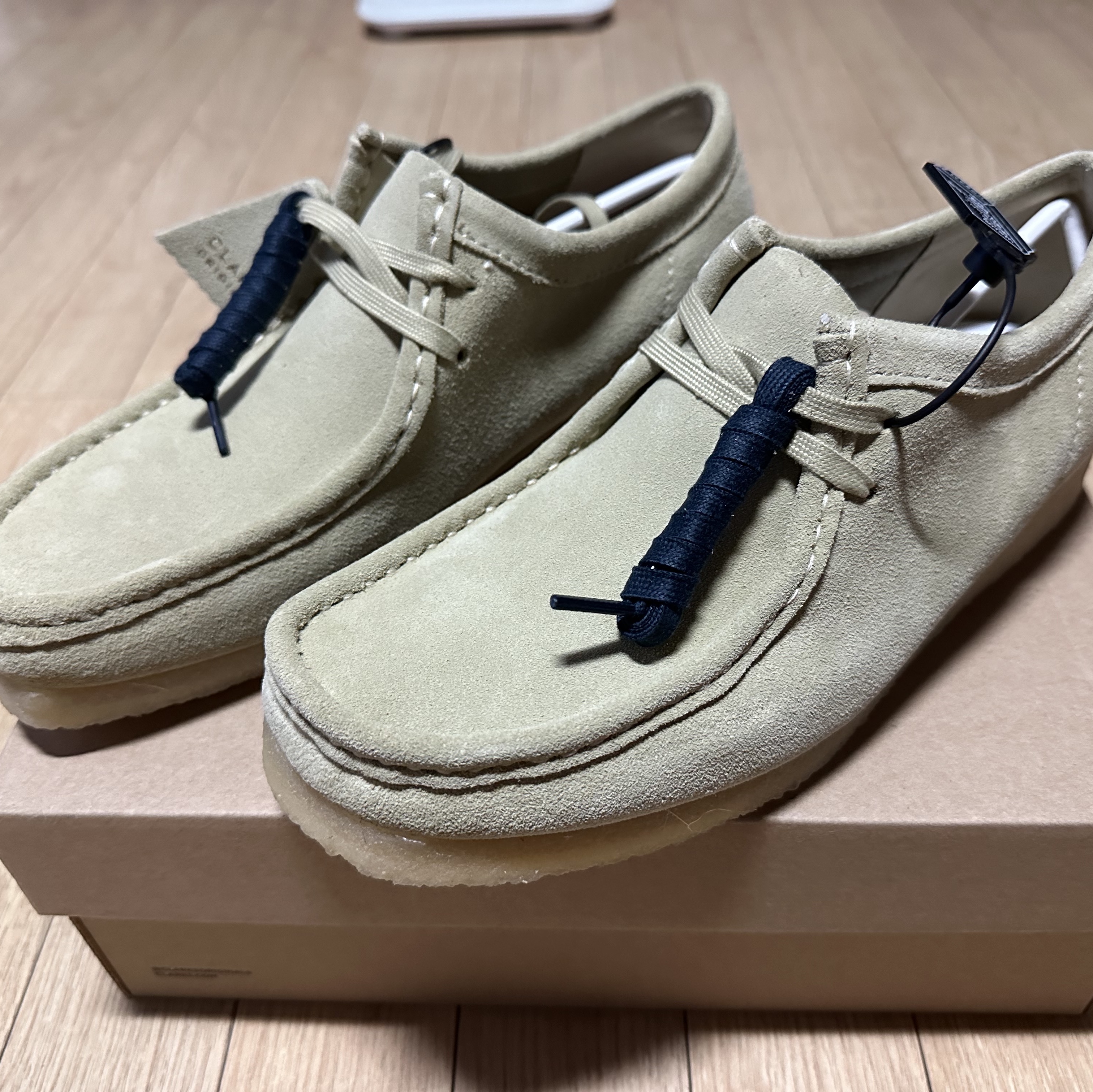 Clarks Wallabee Maple Suede 착용 스타일