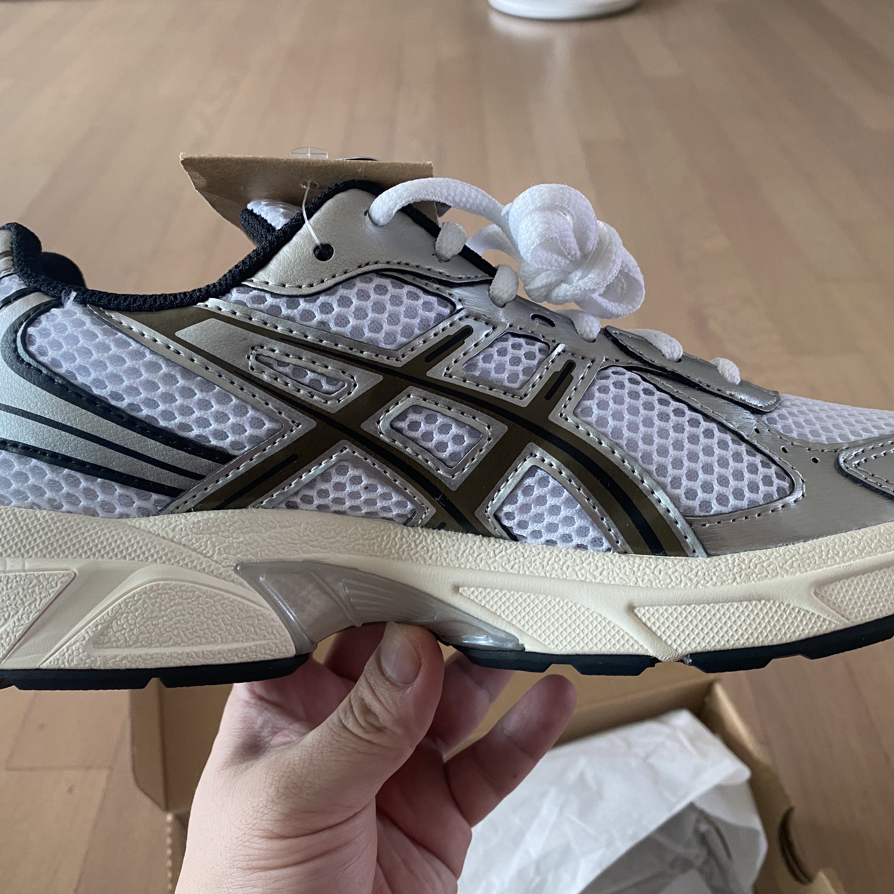 Asics Gel-1130 White Clay Canyon 착용 스타일 - 4