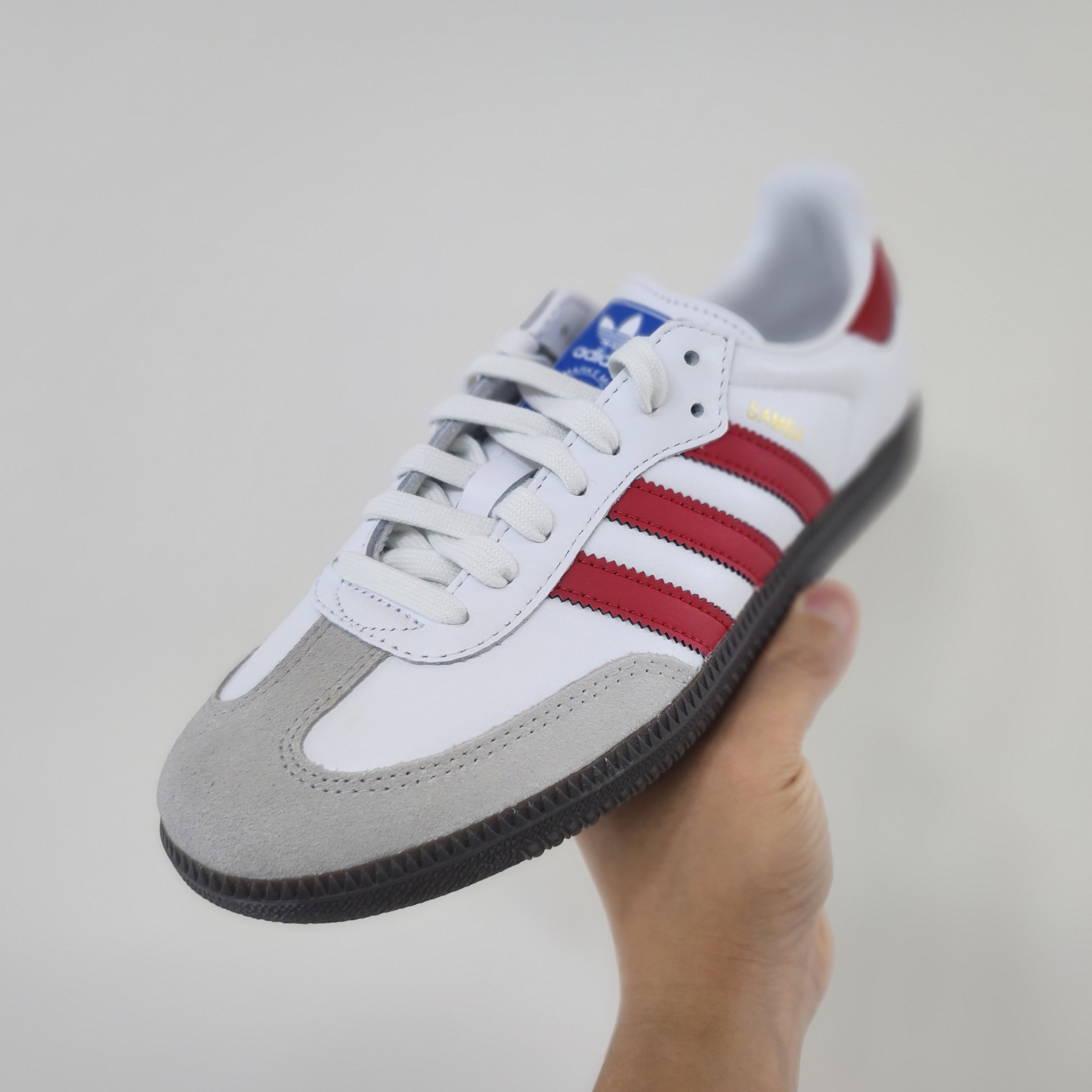Adidas Samba OG White Better Scarlet 착용 스타일 - 1
