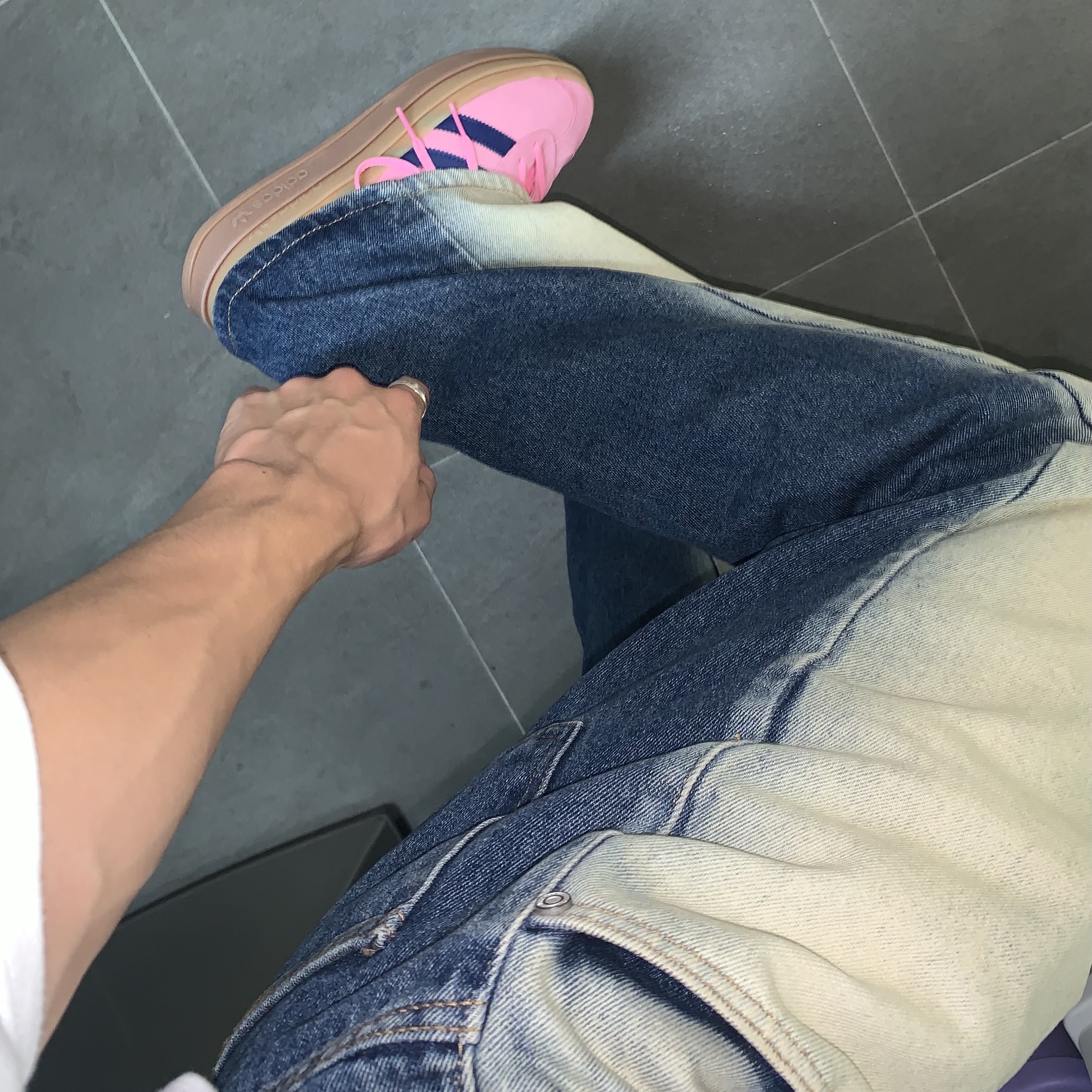 (W) Adidas Gazelle Bold Pink Glow Victory Blue 착용 스타일 - 4