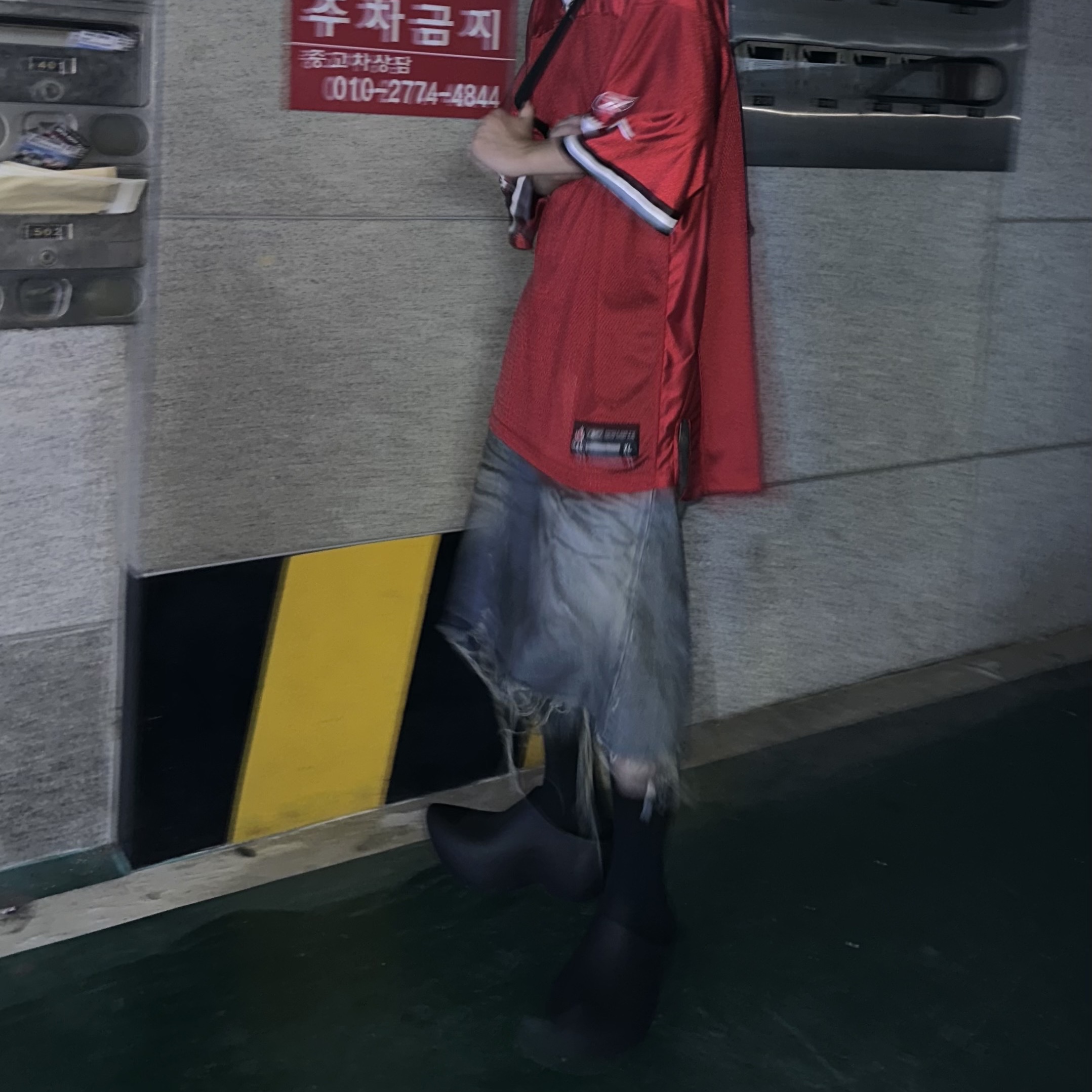 Project G/R Reworked Bermuda Shorts Blue, Project G/R Red Cross Donate Cap Washed Brown 착용 스타일 - 1