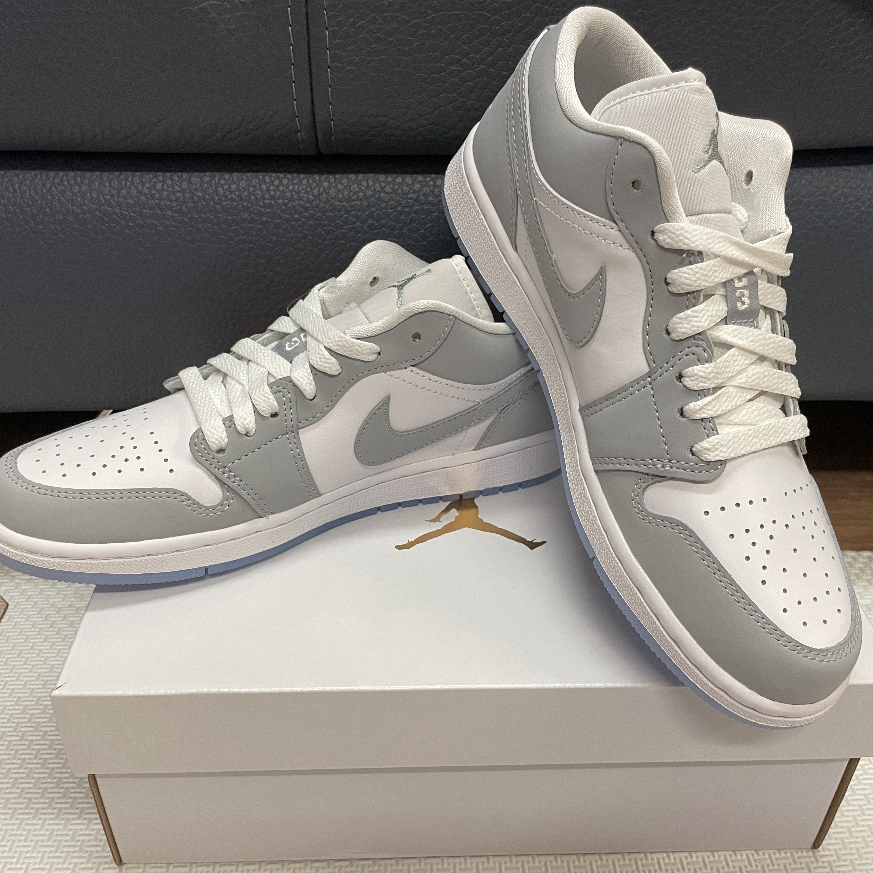 (W) Jordan 1 Low White Wolf Grey 착용 스타일 - 2