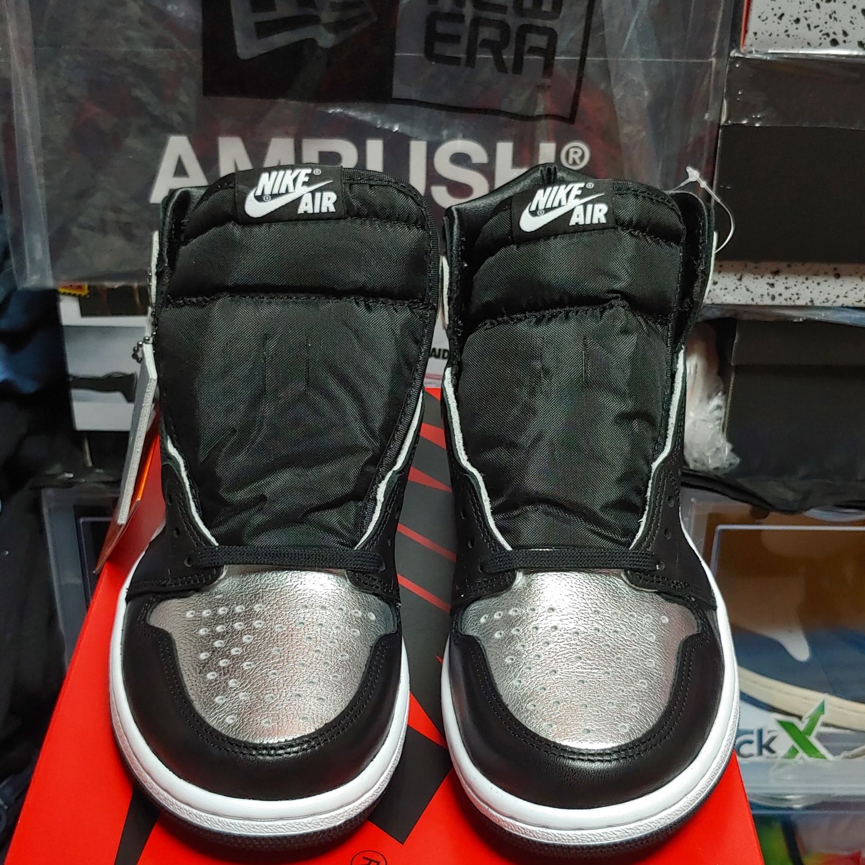 (W) Jordan 1 Retro High OG Silver Toe 착용 스타일 - 3