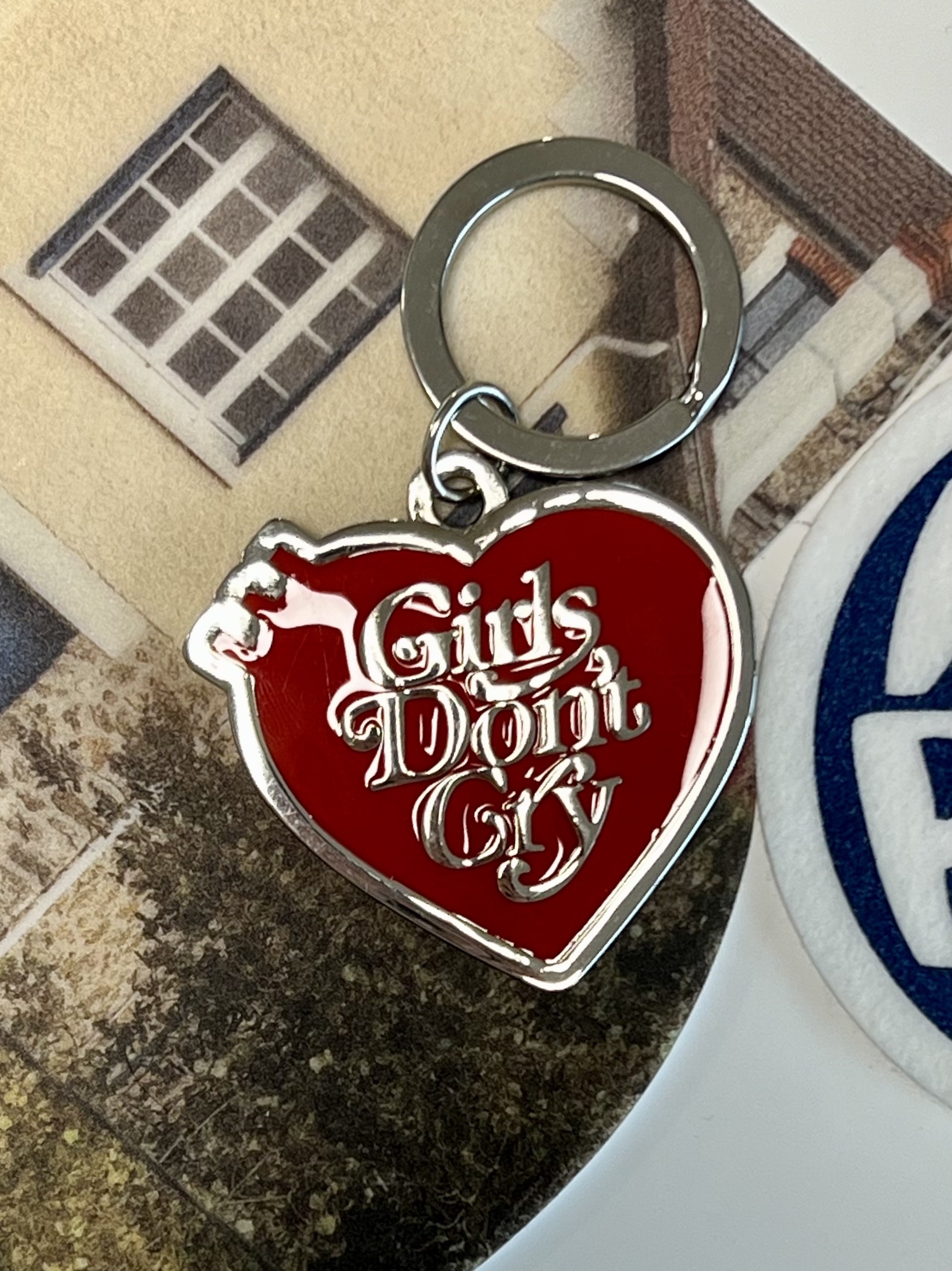Human Made x Verdy Girls Don't Cry Keyring Red 착용 스타일