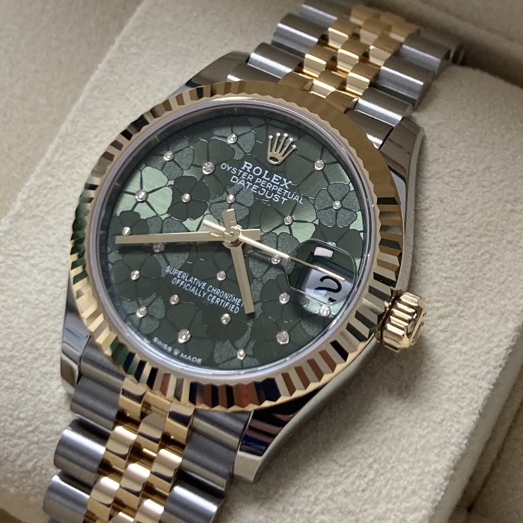 Rolex Datejust 31mm 278273 Floral Motif Olive Green Diamond-Set Jubilee 착용 스타일