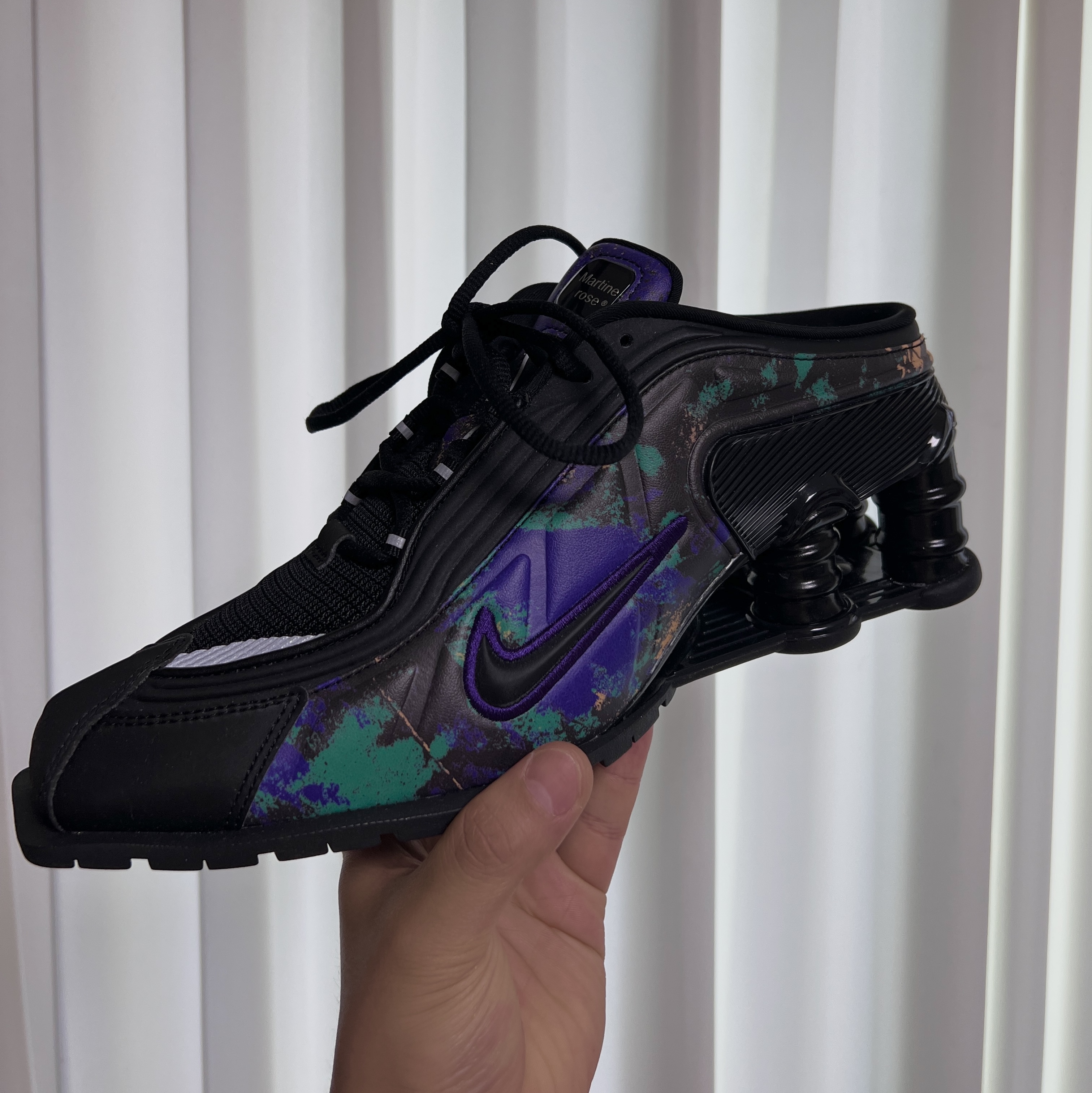 Nike x Martine Rose Shox MR4 Black Multi 착용 스타일