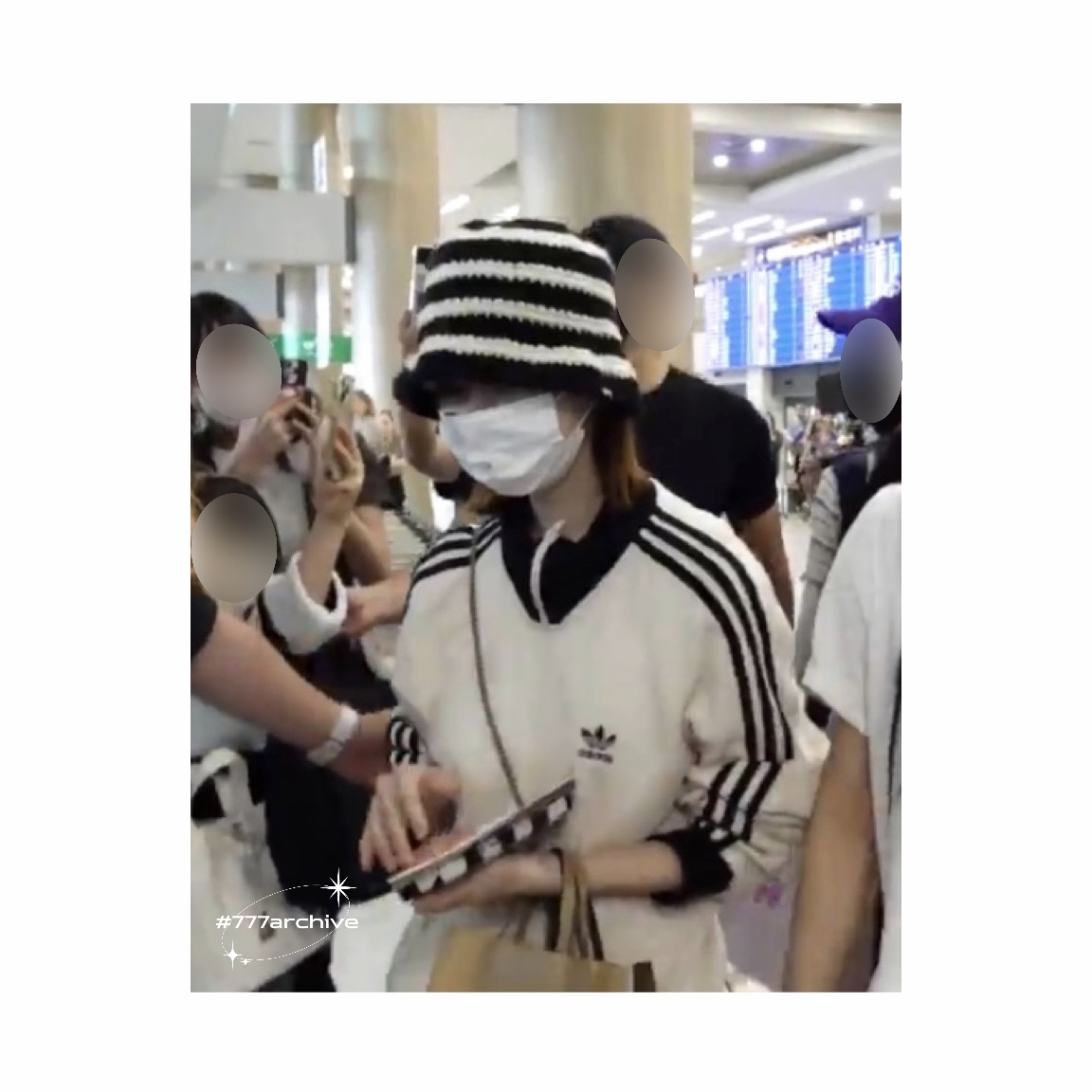 Adidas Adicolor Classic Waffle Beckenbauer Track Jacket Wonder White - KR Sizing, Stussy Swirl Knit Bucket Hat Black 착용 스타일 - 4
